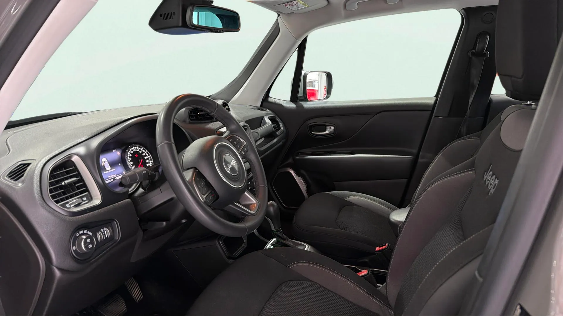 Jeep Renegade Limited eHybrid 1.5 ATX - foto 12