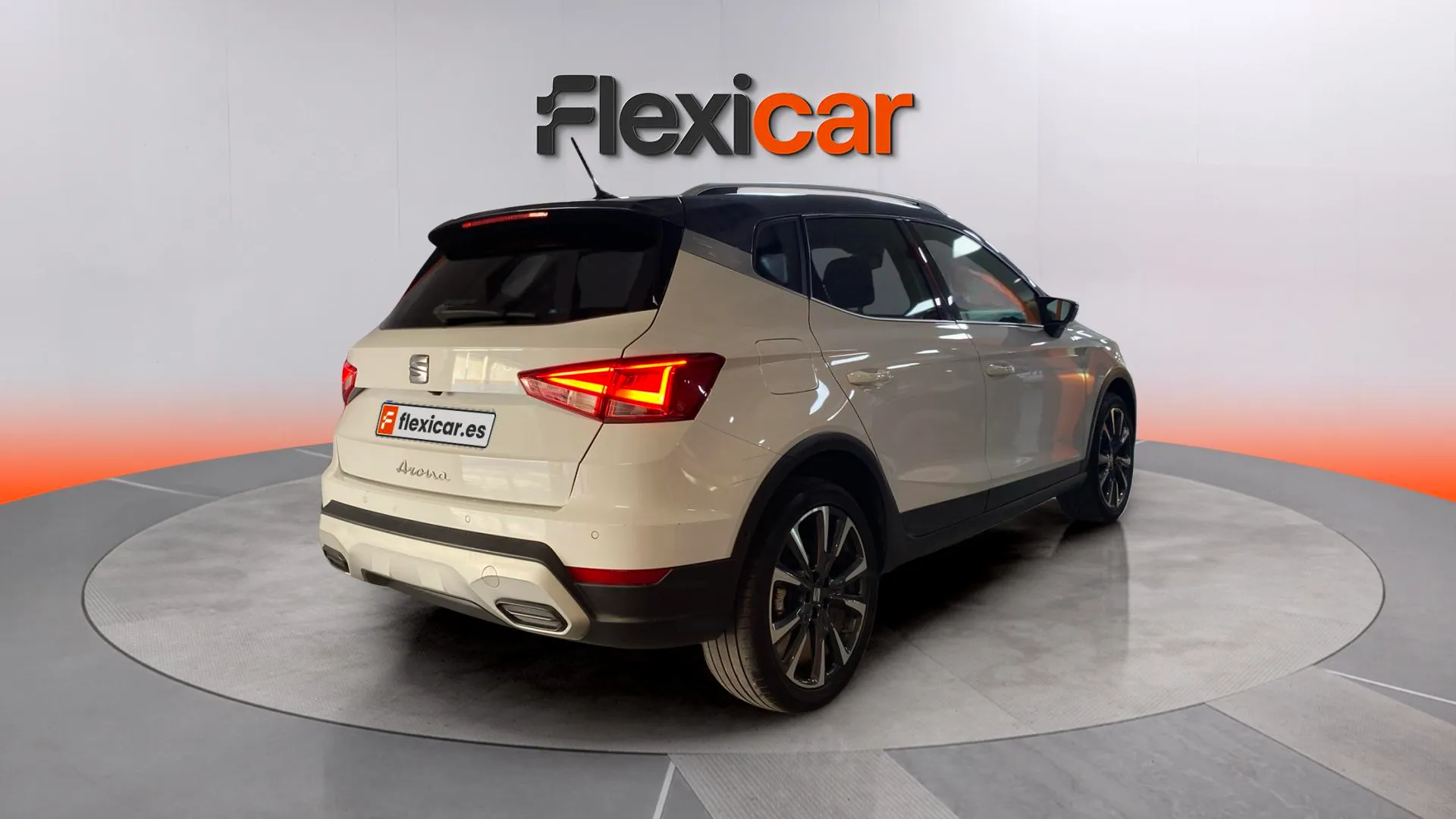 SEAT Arona 1.5 TSI DSG Special Edition - foto 6