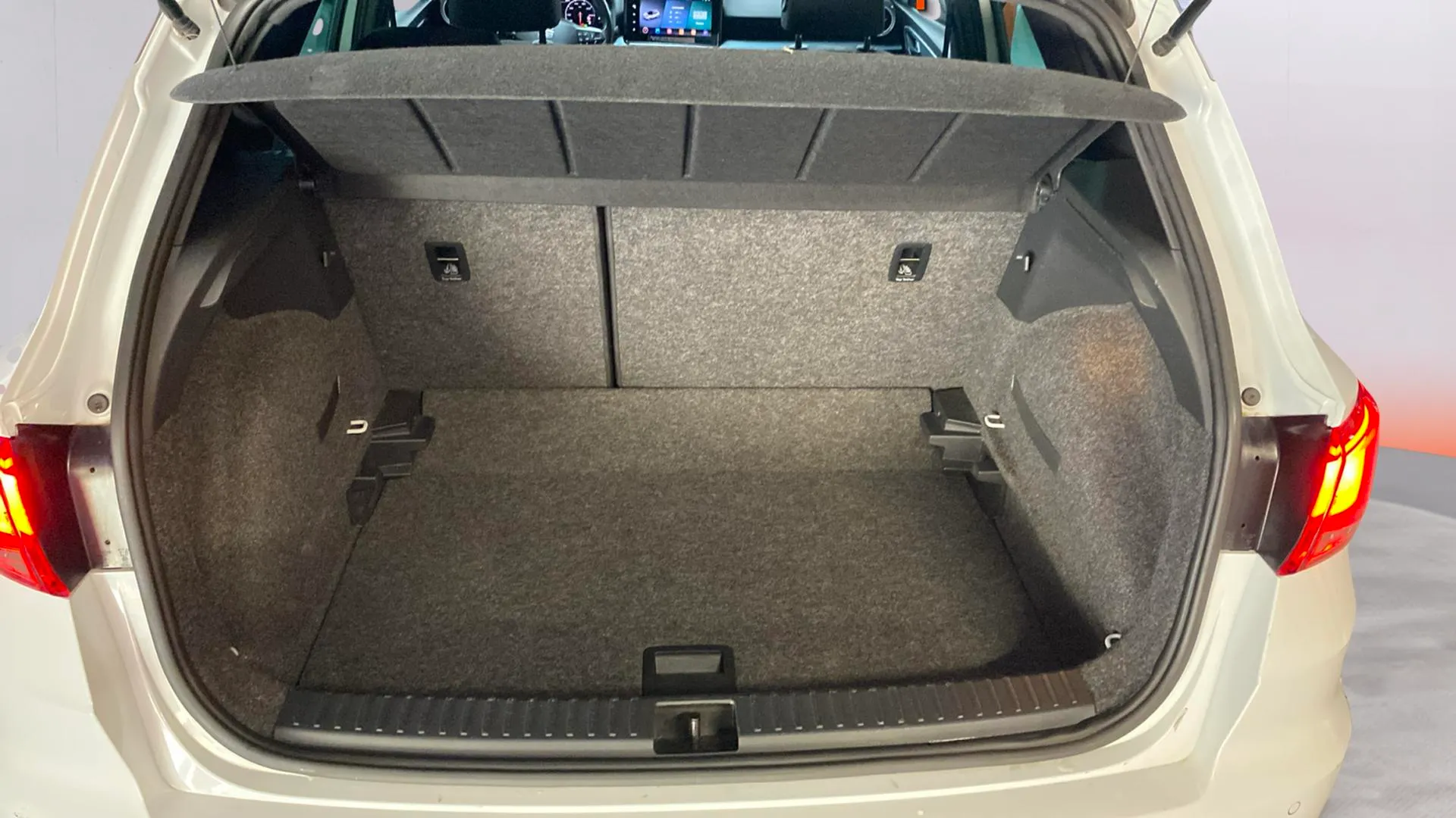 SEAT Arona 1.5 TSI DSG Special Edition - foto 26