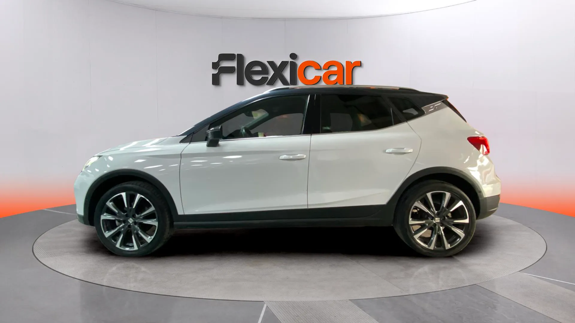 SEAT Arona 1.5 TSI DSG Special Edition - foto 7