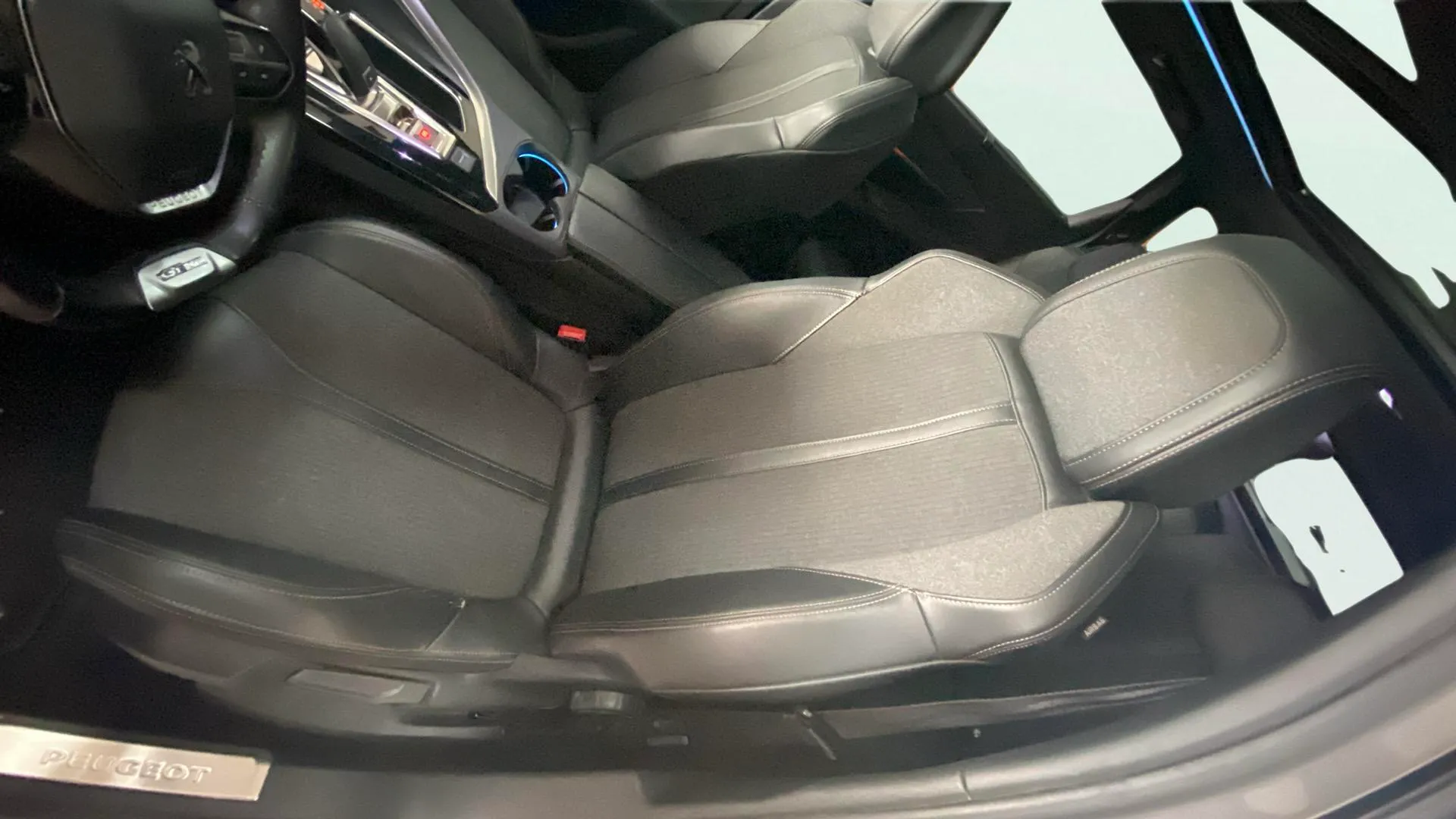 Peugeot 5008 Active BlueHDi EAT8 - foto 9