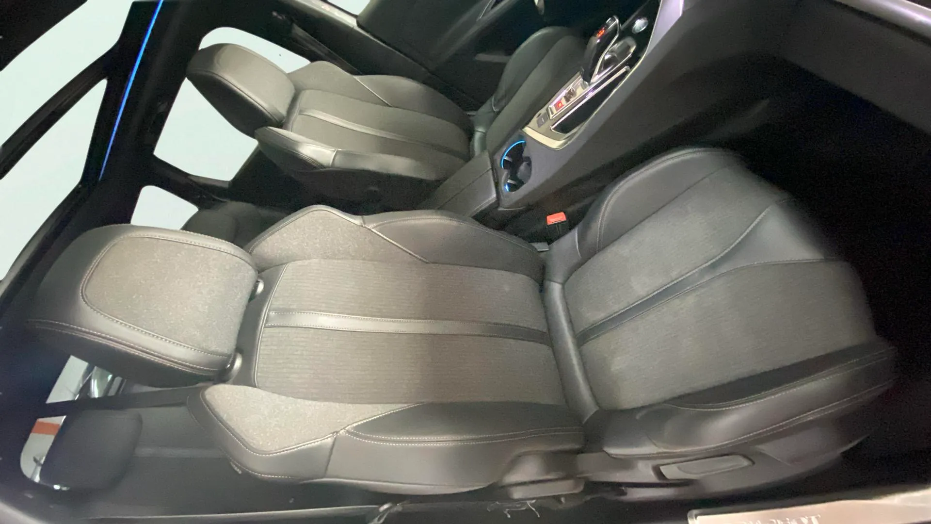 Peugeot 5008 Active BlueHDi EAT8 - foto 10