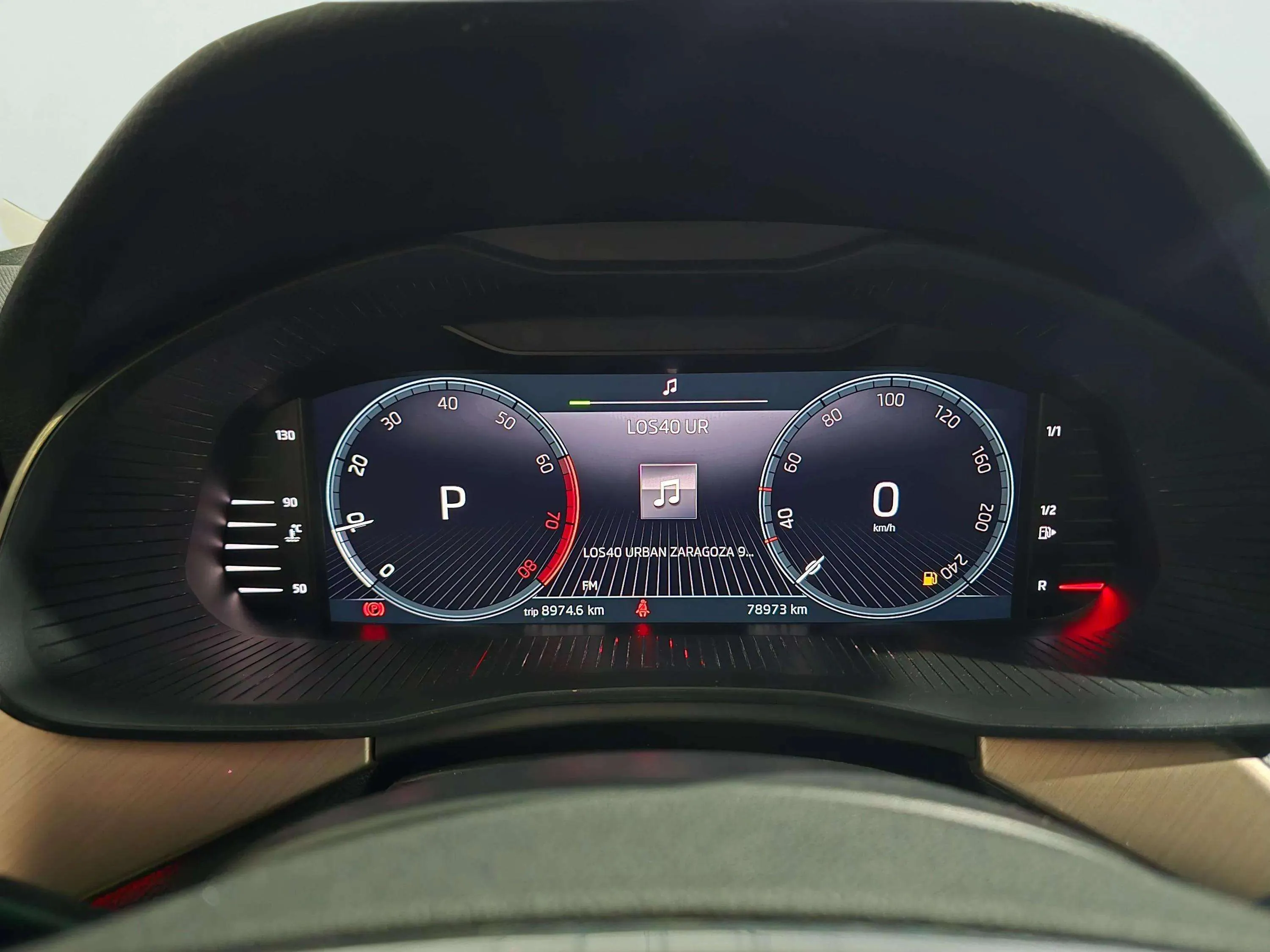 Škoda Kamiq 1.0 TSI DSG Sport - foto 12