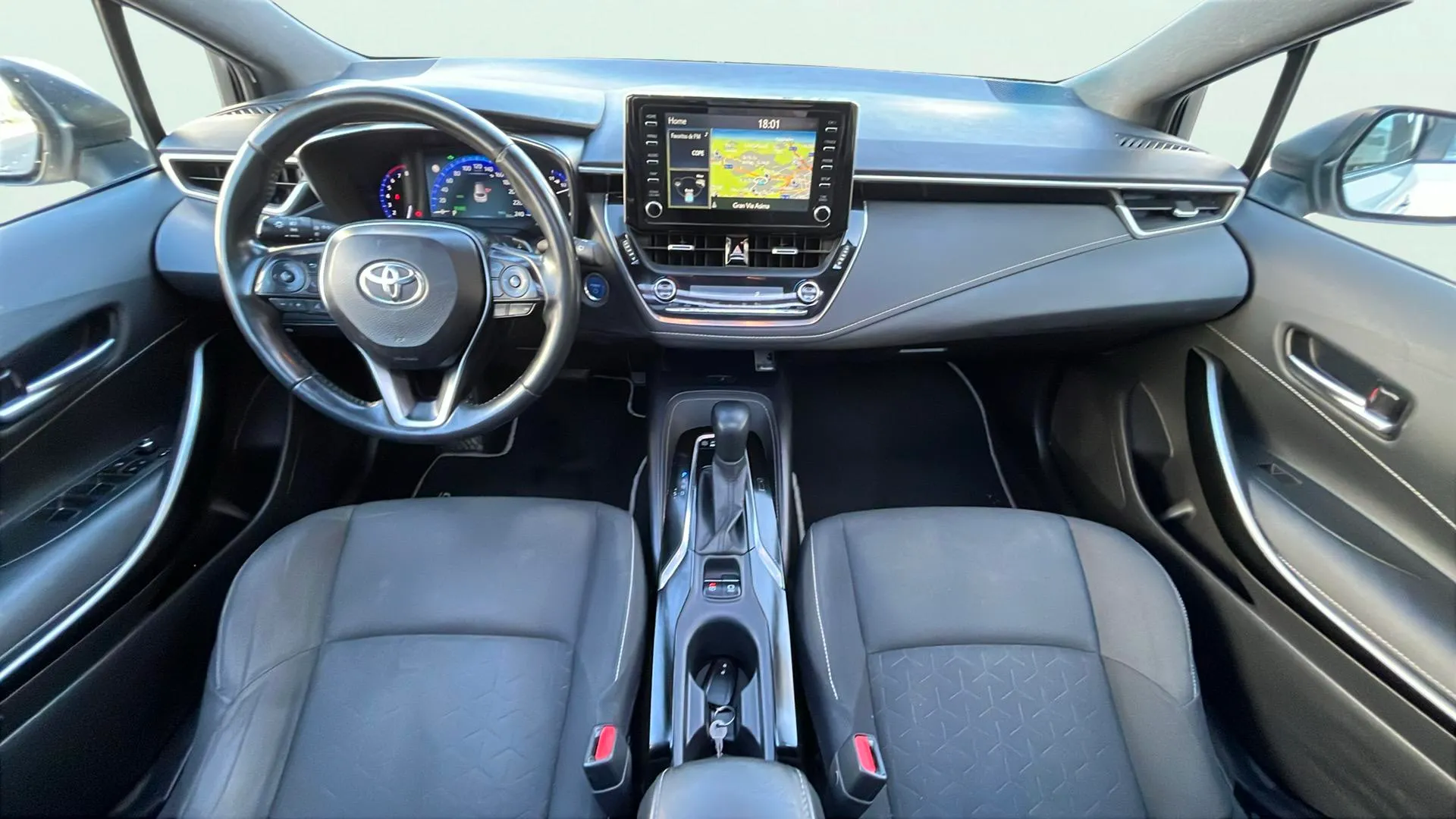 Toyota Corolla 2.0 180H Advance E-CVT Touring Sport - foto 13