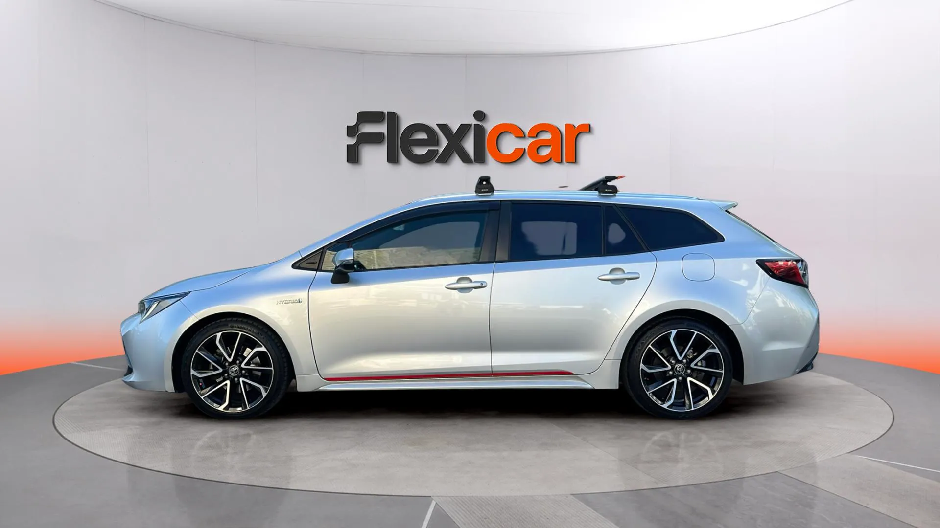 Toyota Corolla 2.0 180H Advance E-CVT Touring Sport - foto 4