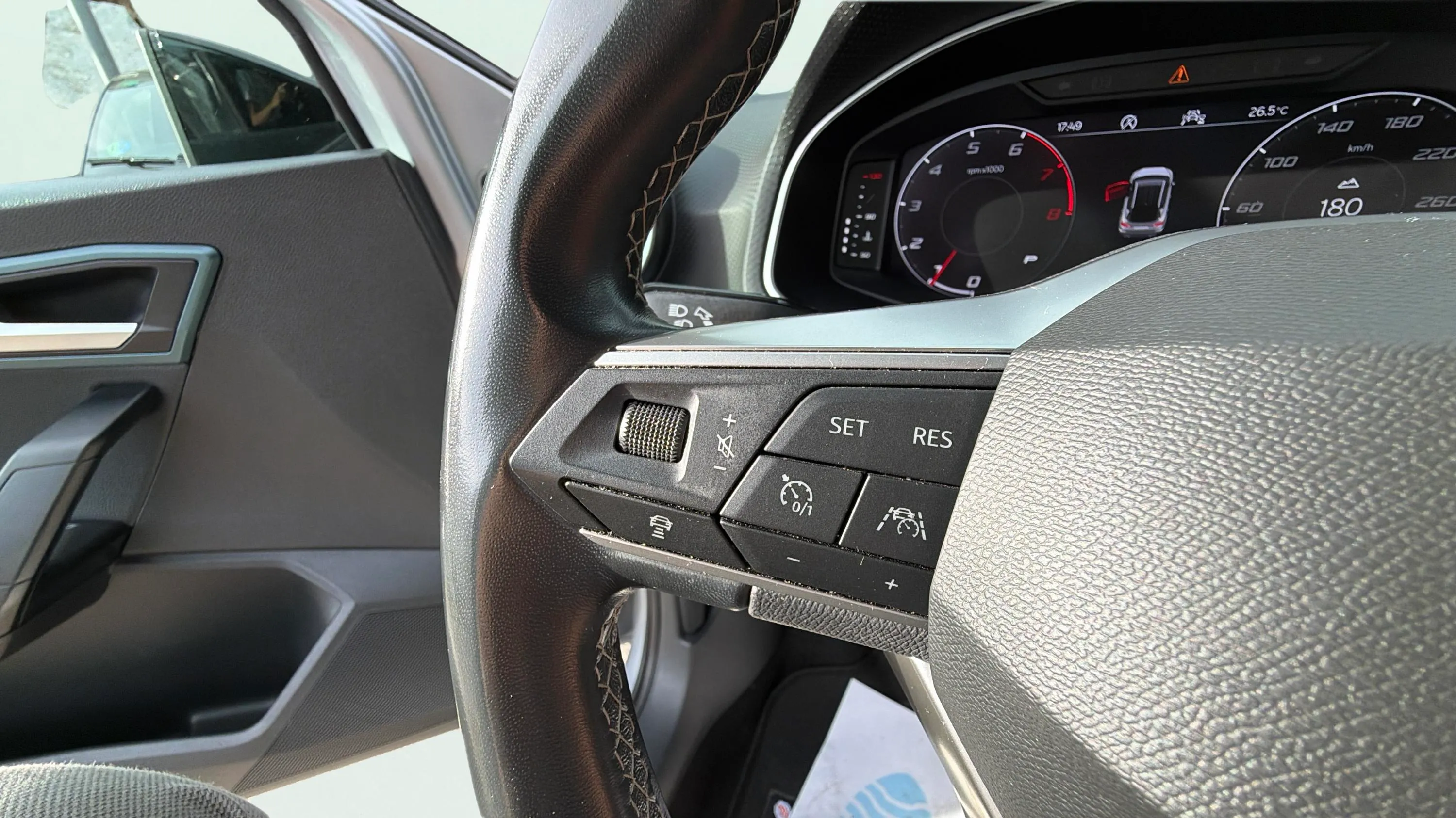 SEAT Arona 1.5 TSI DSG Special Edition - foto 19