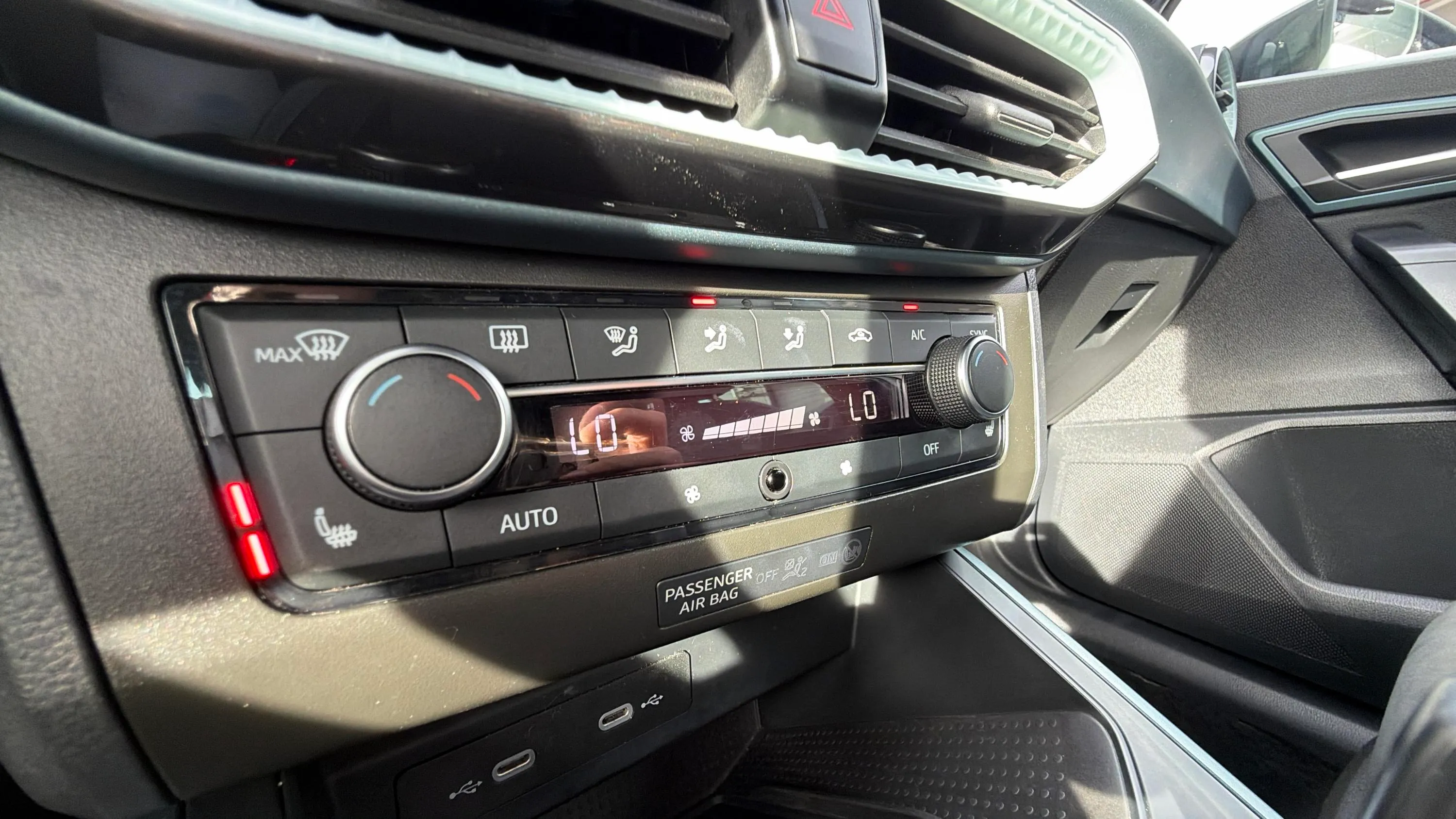 SEAT Arona 1.5 TSI DSG Special Edition - foto 23