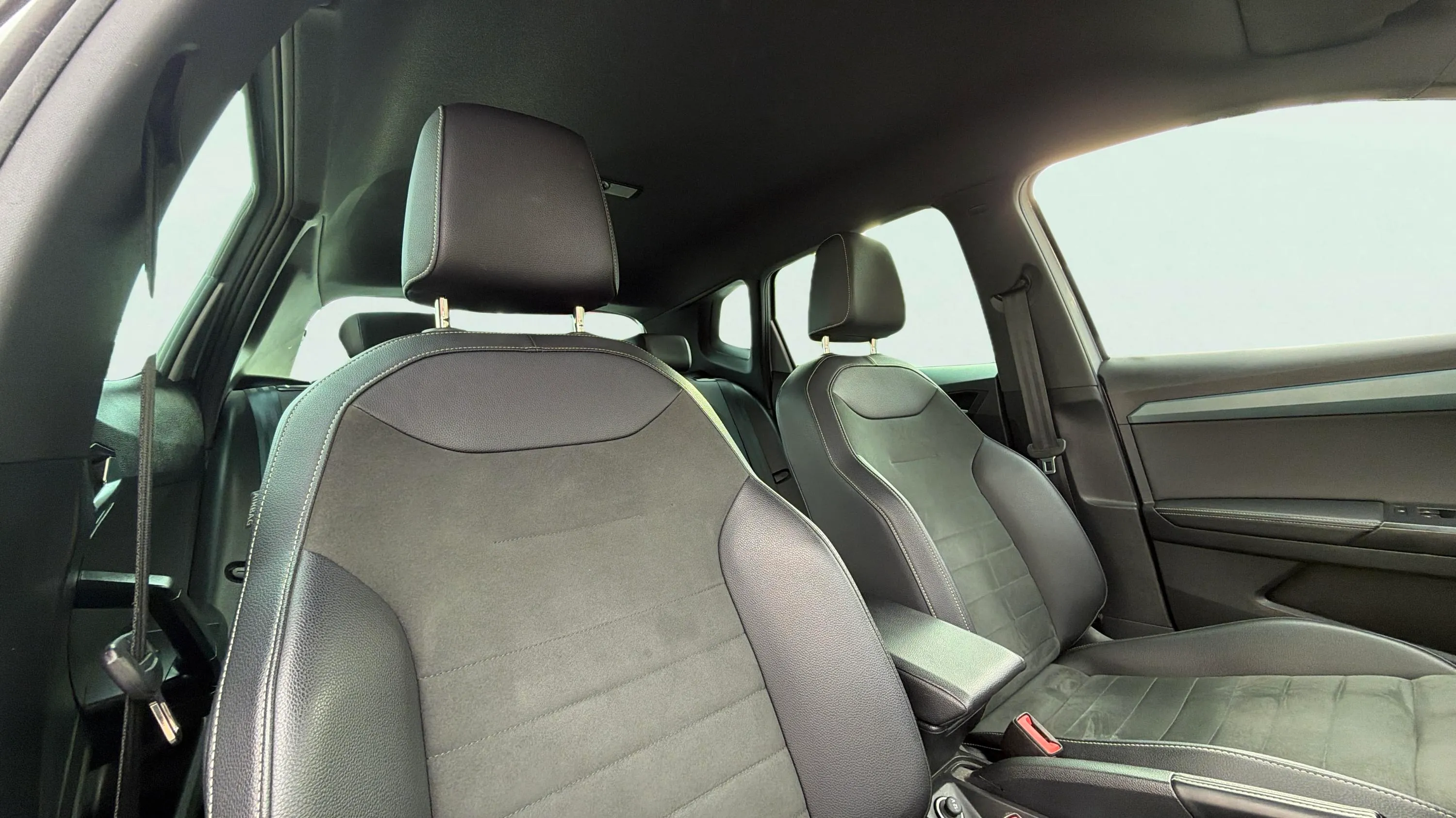 SEAT Arona 1.5 TSI DSG Special Edition - foto 9