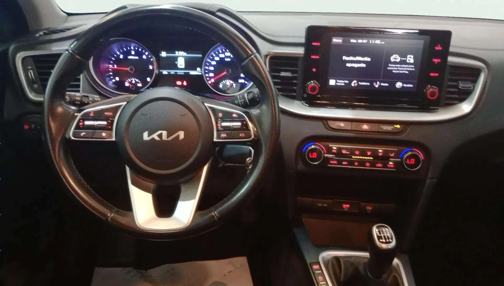 Kia Ceed 1.6 MHEV iMT Drive - foto 6