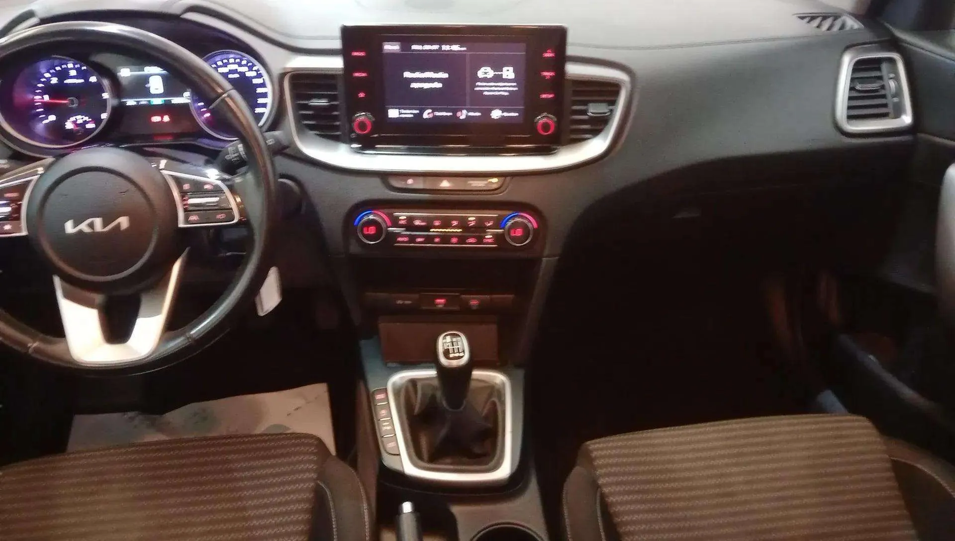 Kia Ceed 1.6 MHEV iMT Drive - foto 10