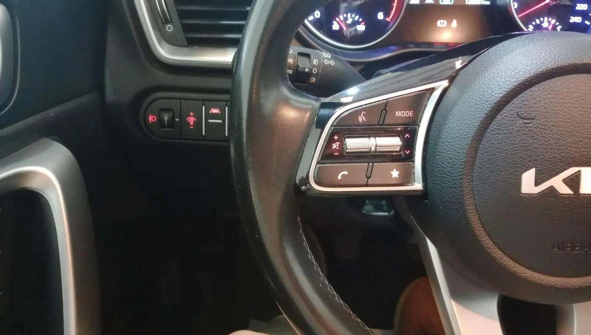Kia Ceed 1.6 MHEV iMT Drive - foto 7