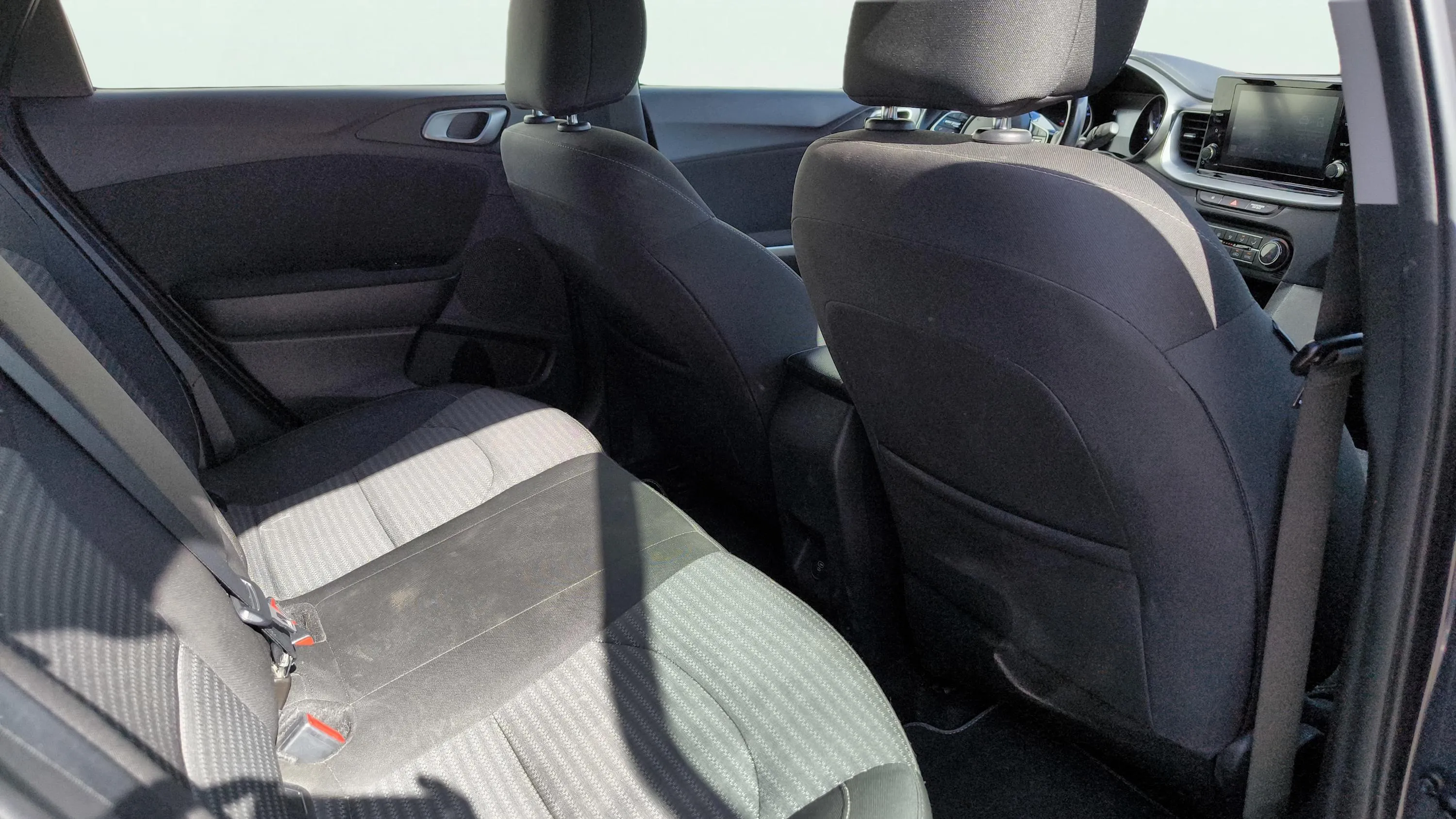 Kia Ceed 1.6 MHEV iMT Drive - foto 26
