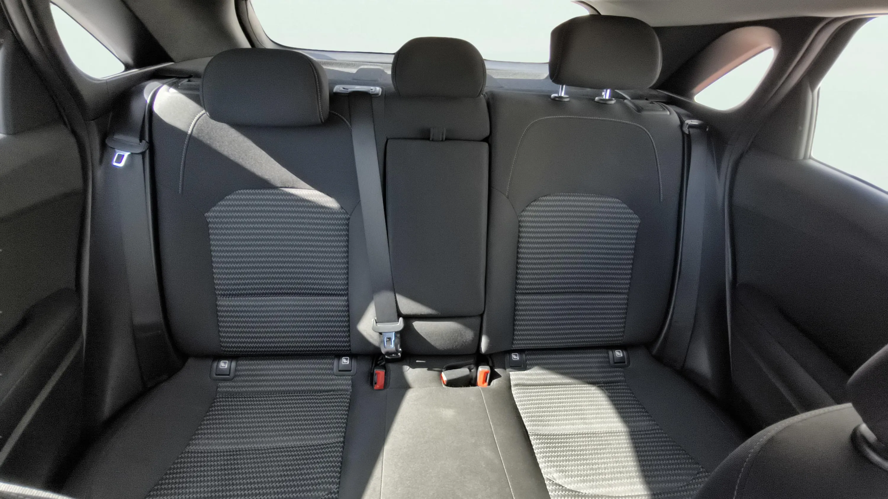 Kia Ceed 1.6 MHEV iMT Drive - foto 27
