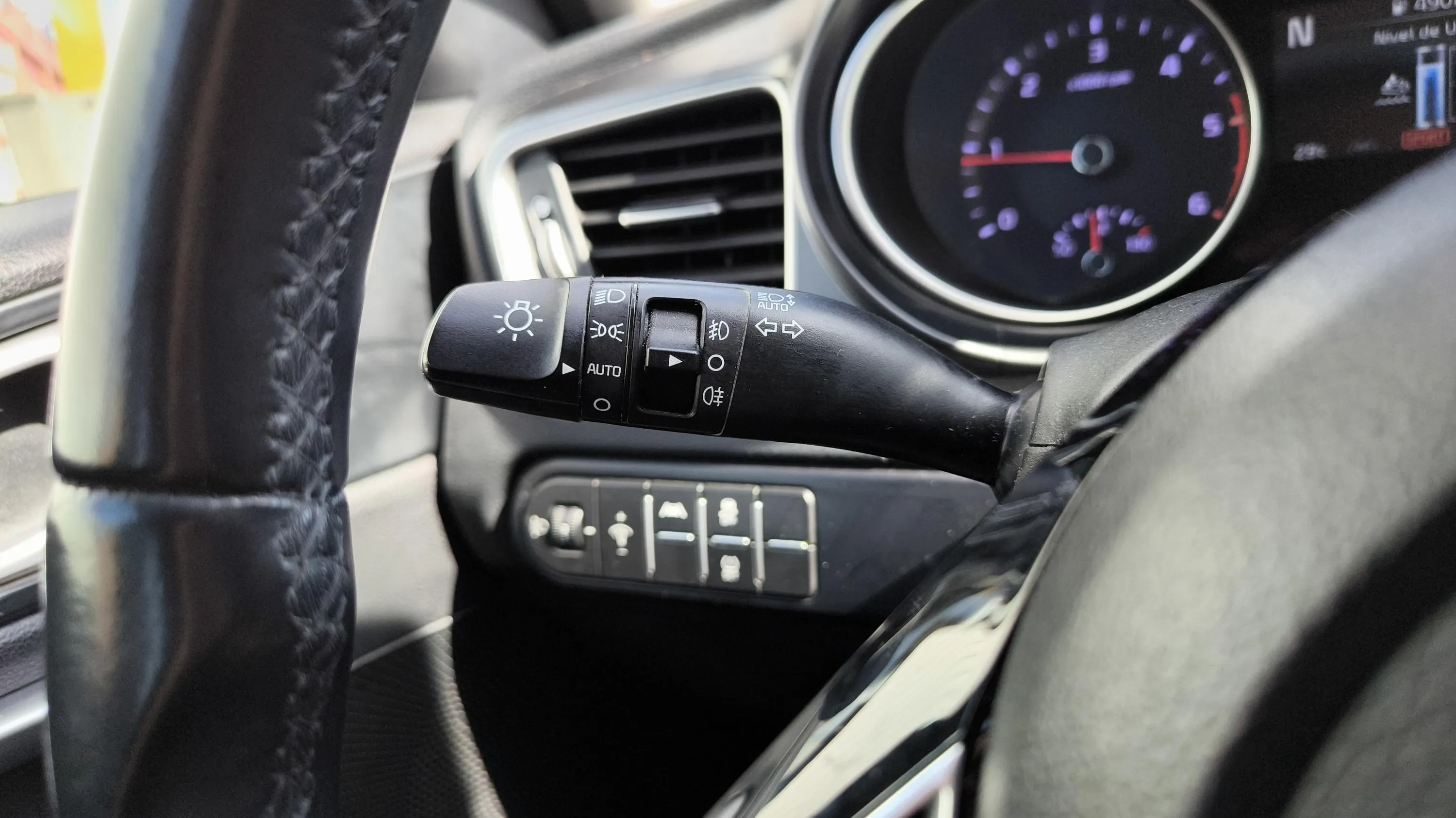 Kia Ceed 1.6 MHEV iMT Drive - foto 19