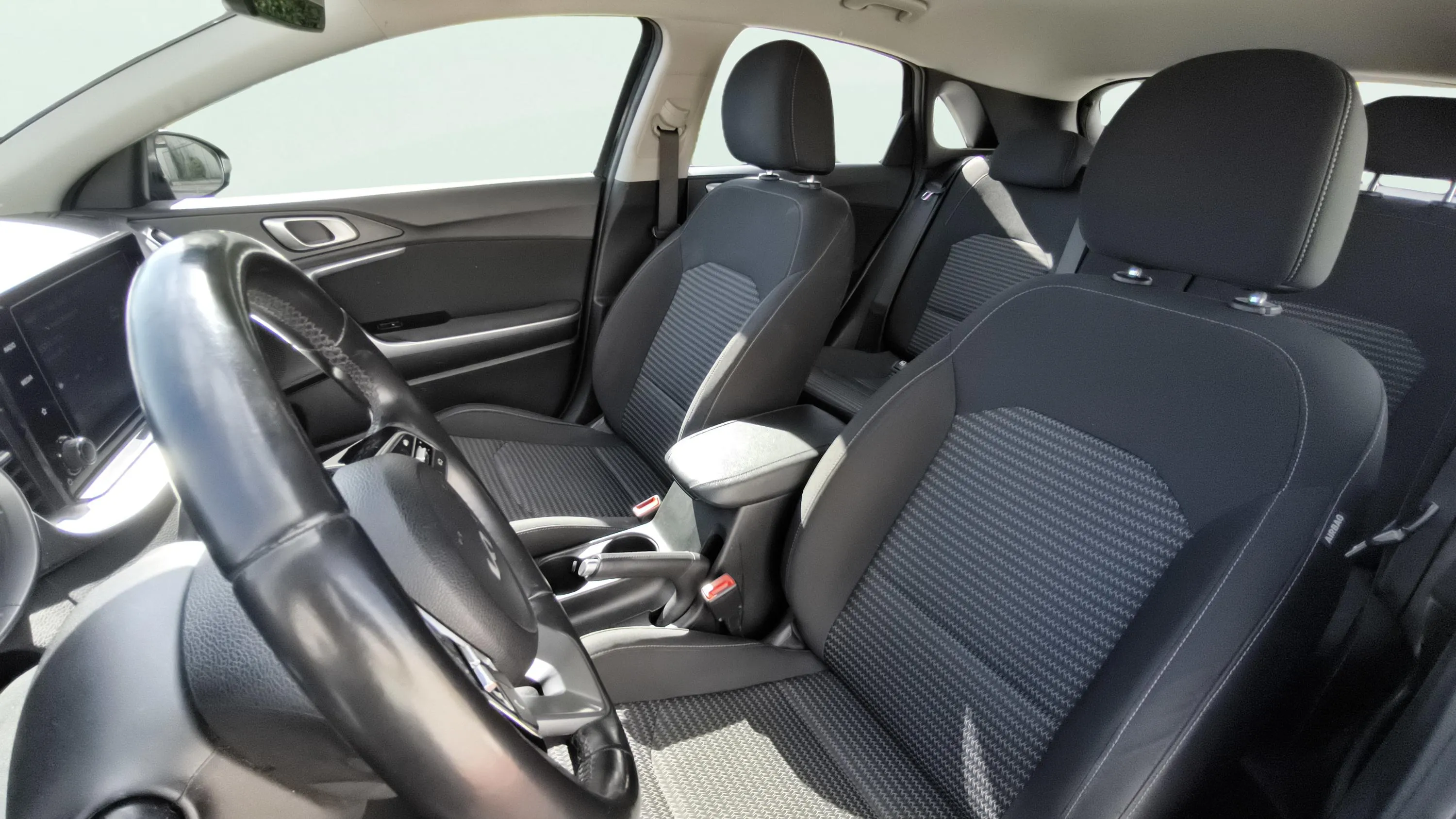 Kia Ceed 1.6 MHEV iMT Drive - foto 13