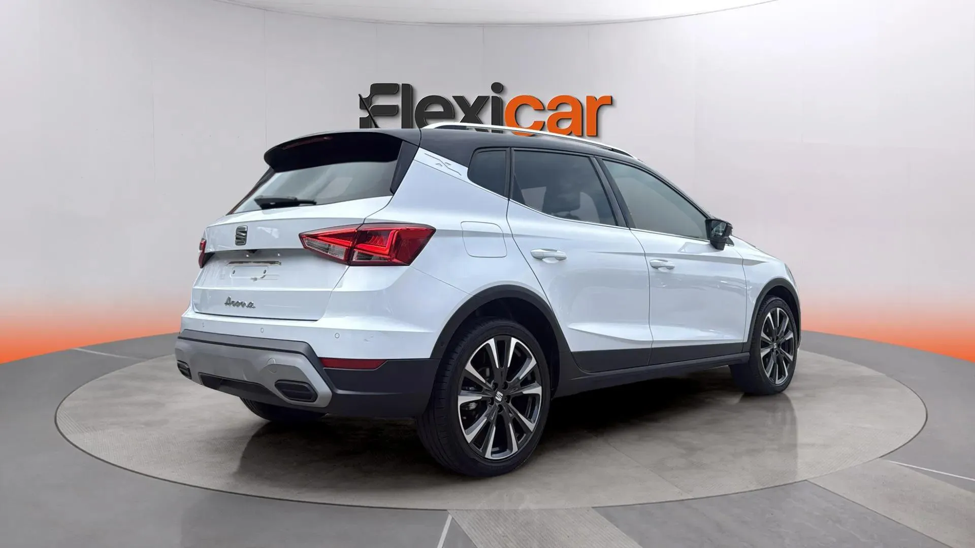 SEAT Arona 1.5 TSI DSG Special Edition - foto 5