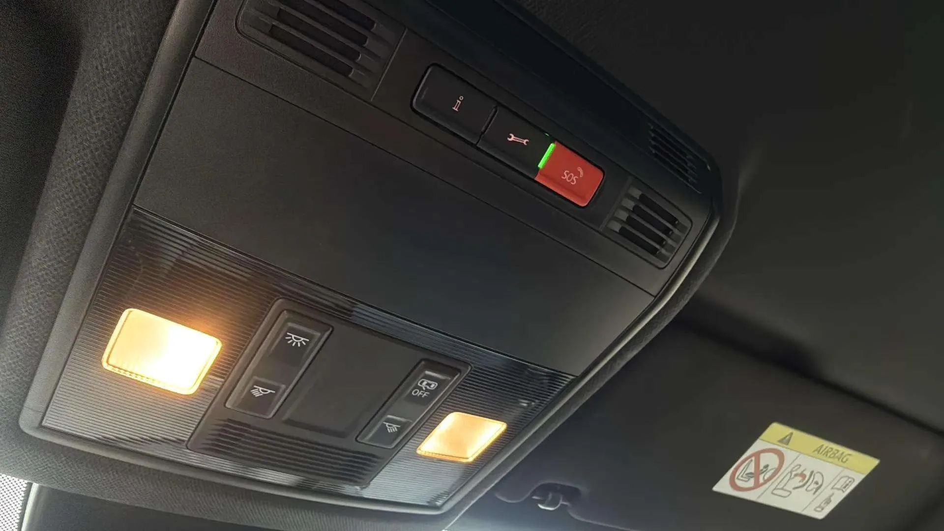 SEAT Arona 1.5 TSI DSG Special Edition - foto 15