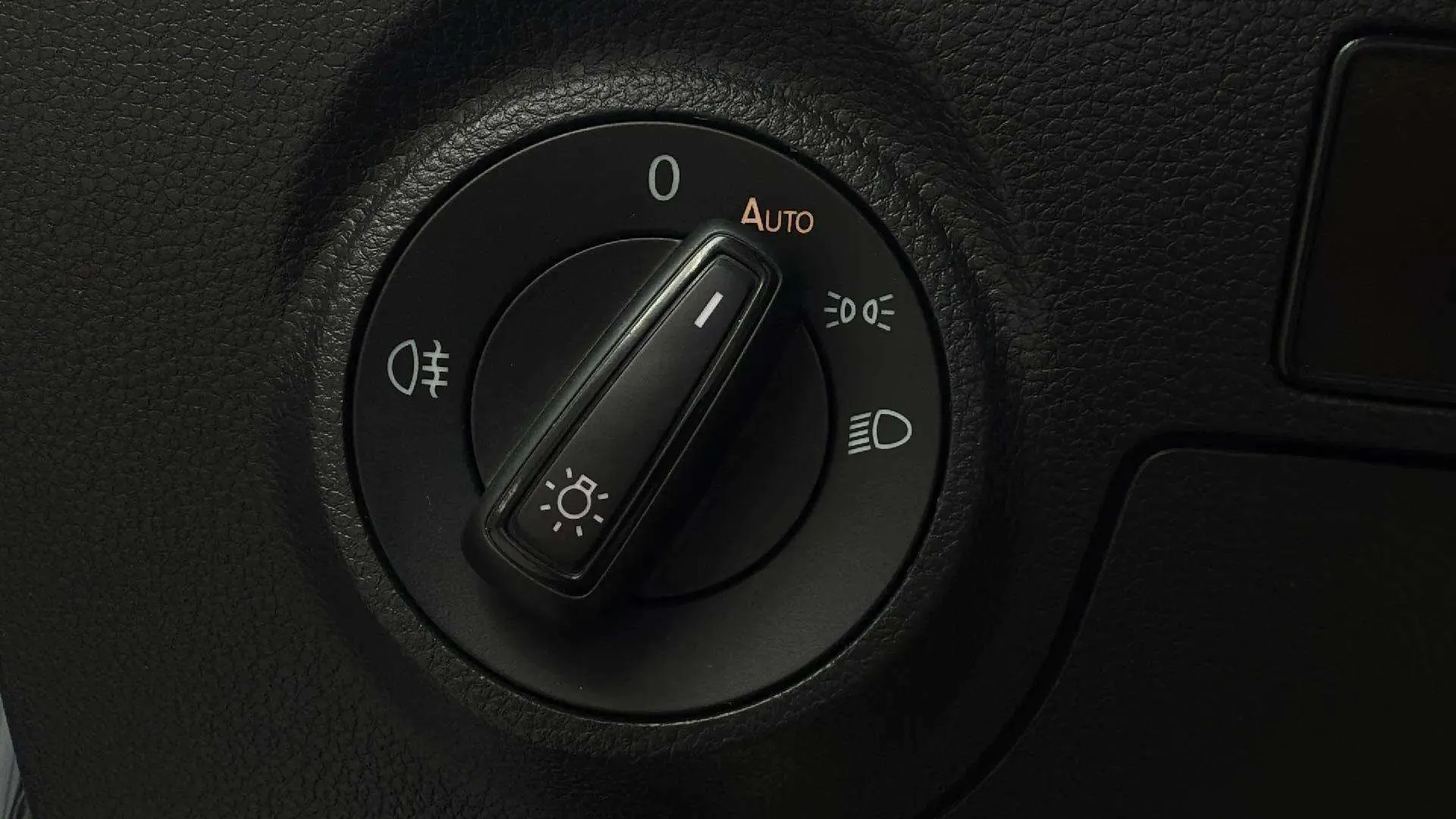SEAT Arona 1.5 TSI DSG Special Edition - foto 16