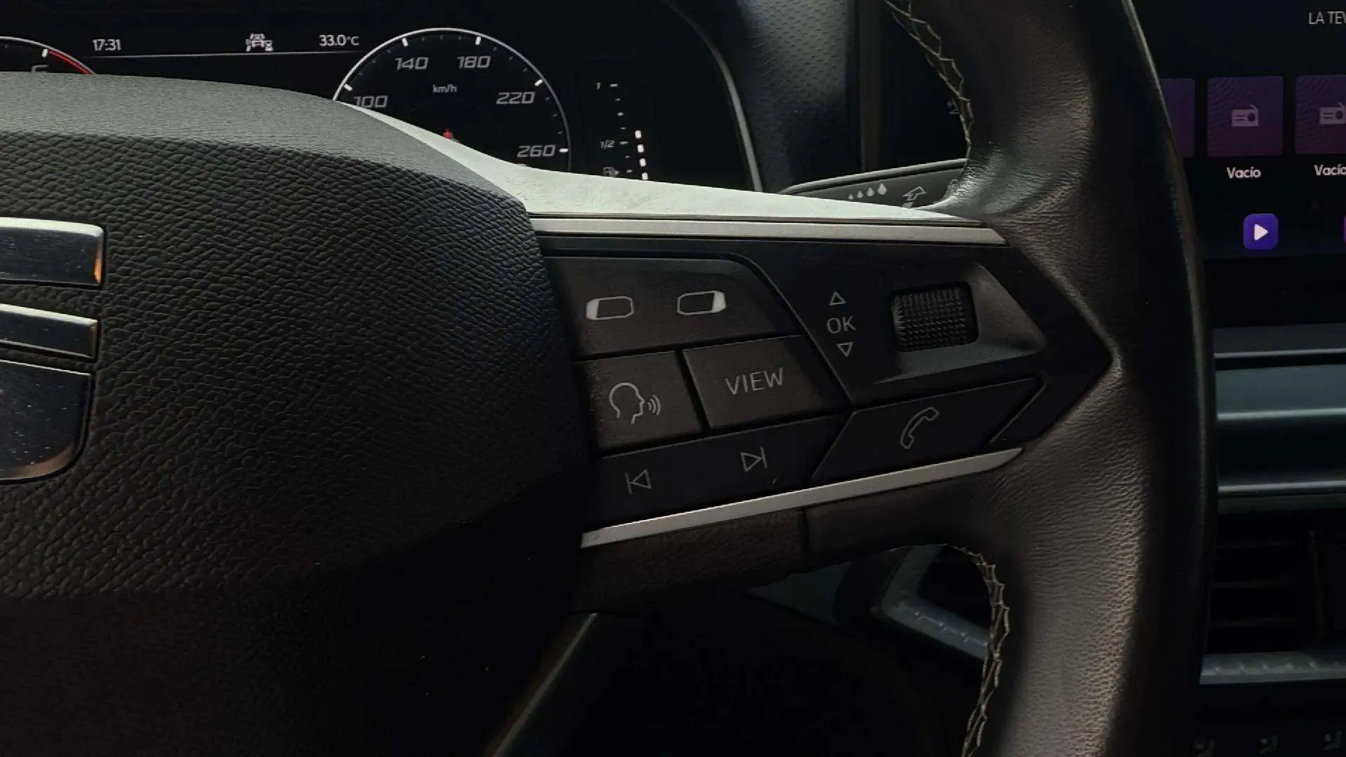 SEAT Arona 1.5 TSI DSG Special Edition - foto 12