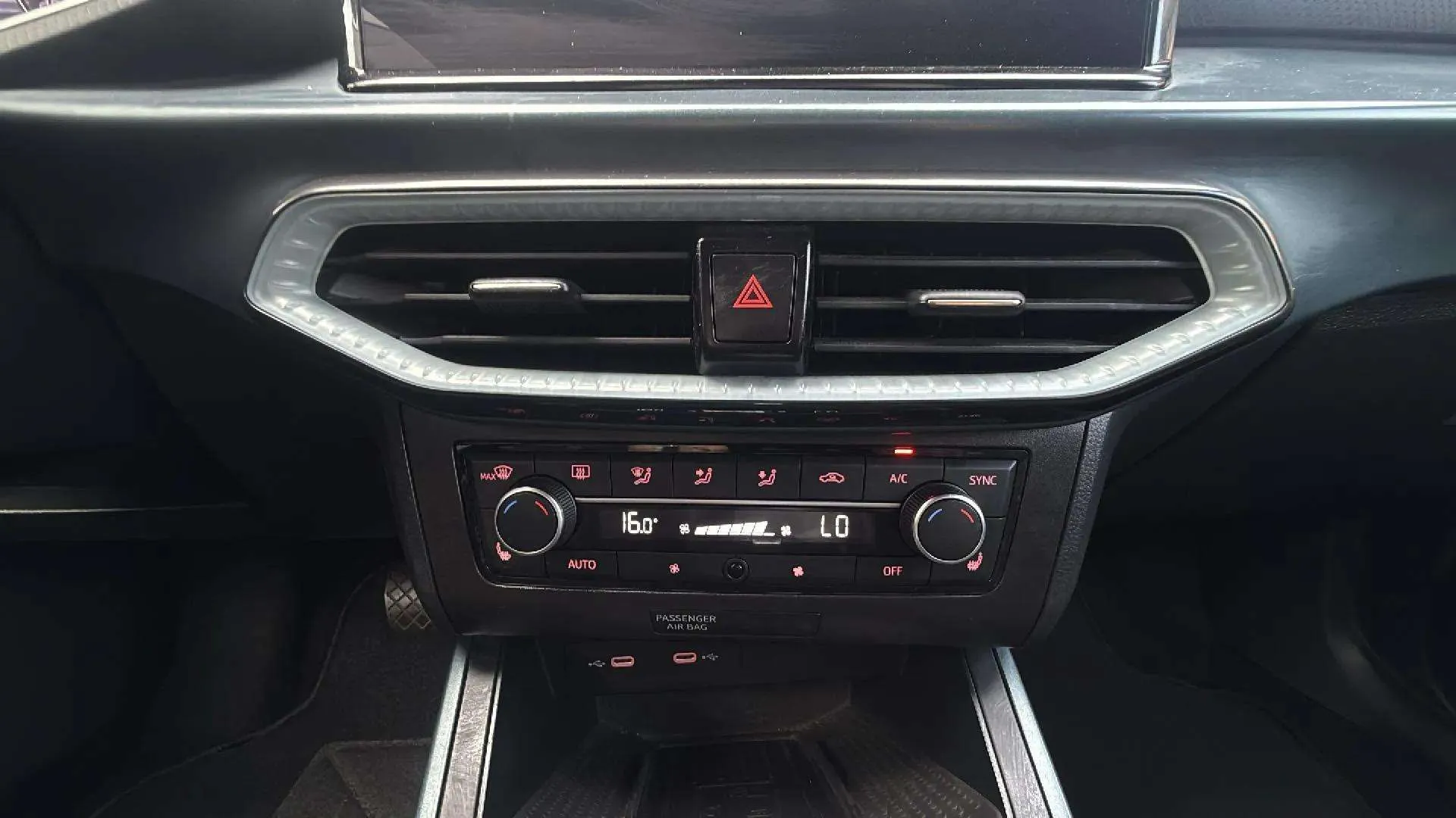 SEAT Arona 1.5 TSI DSG Special Edition - foto 14