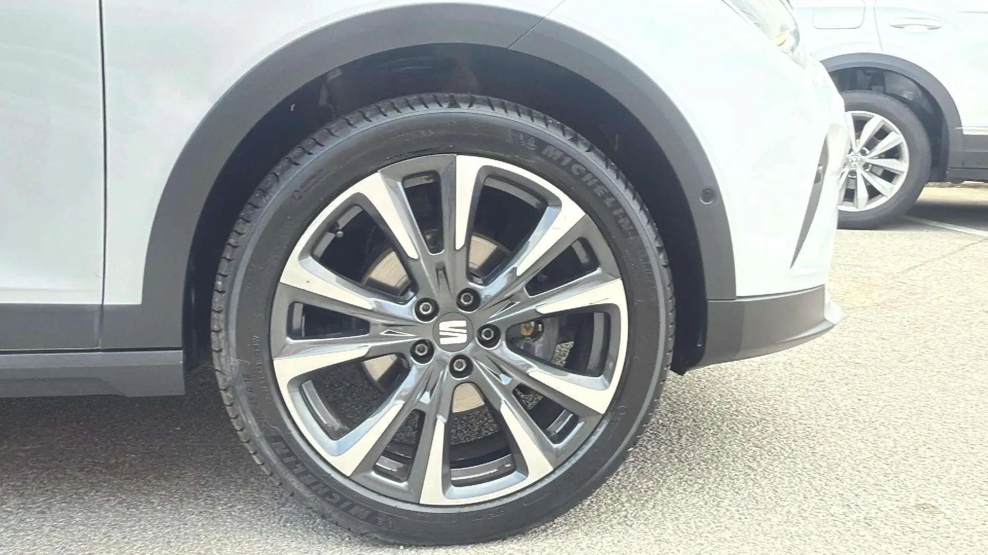 SEAT Arona 1.5 TSI DSG Special Edition - foto 22