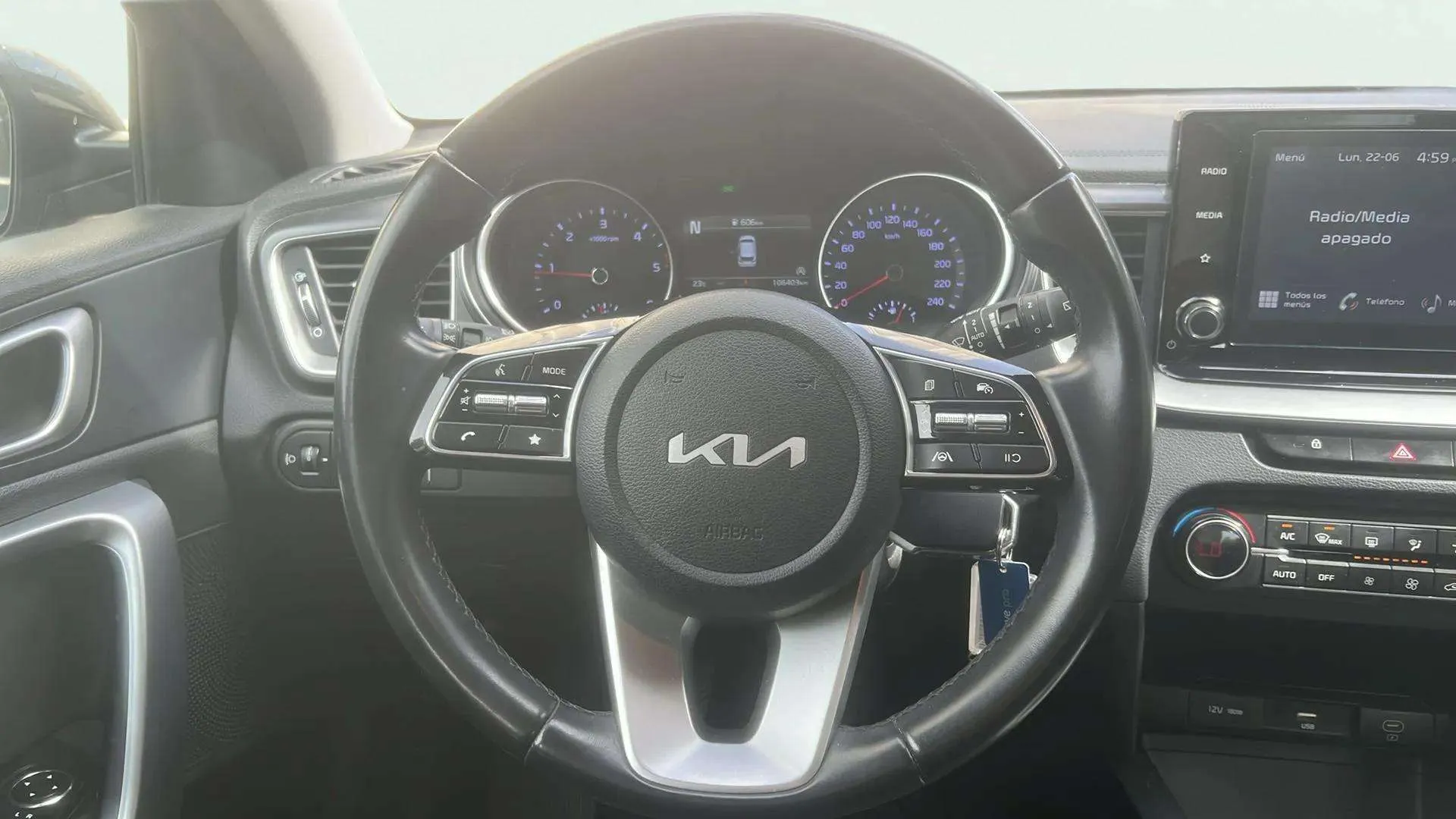 Kia Ceed 1.6 MHEV iMT Drive - foto 11