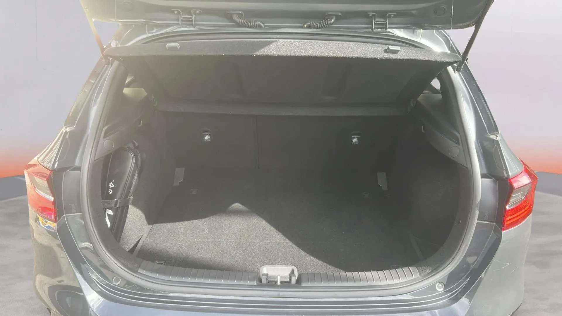 Kia Ceed 1.6 MHEV iMT Drive - foto 27