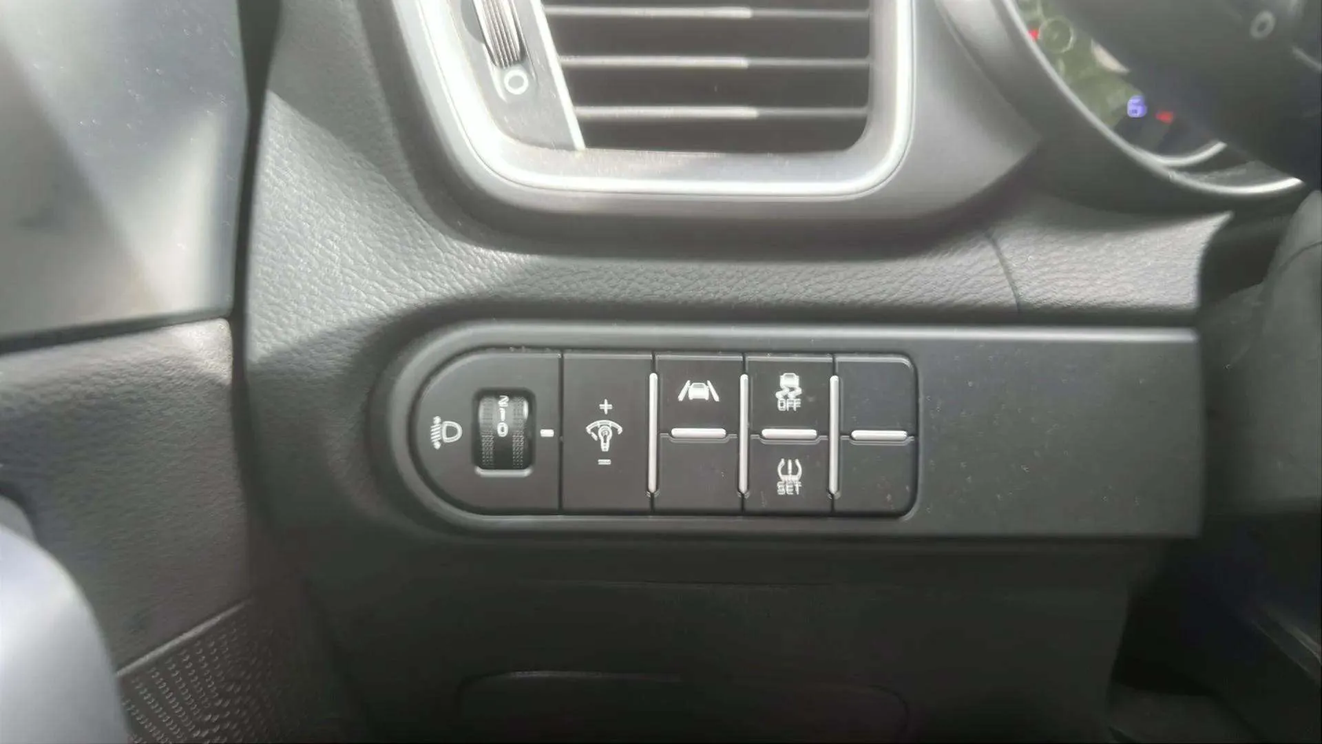 Kia Ceed 1.6 MHEV iMT Drive - foto 15