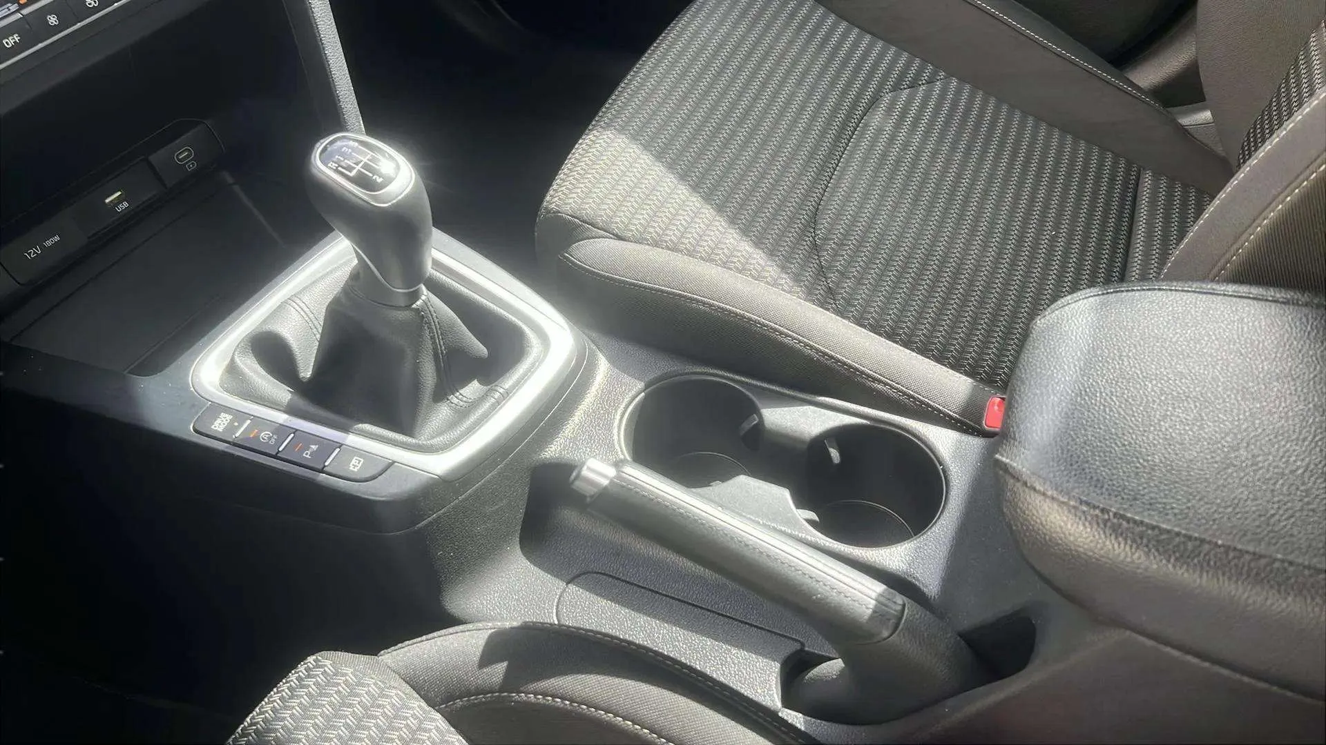 Kia Ceed 1.6 MHEV iMT Drive - foto 20