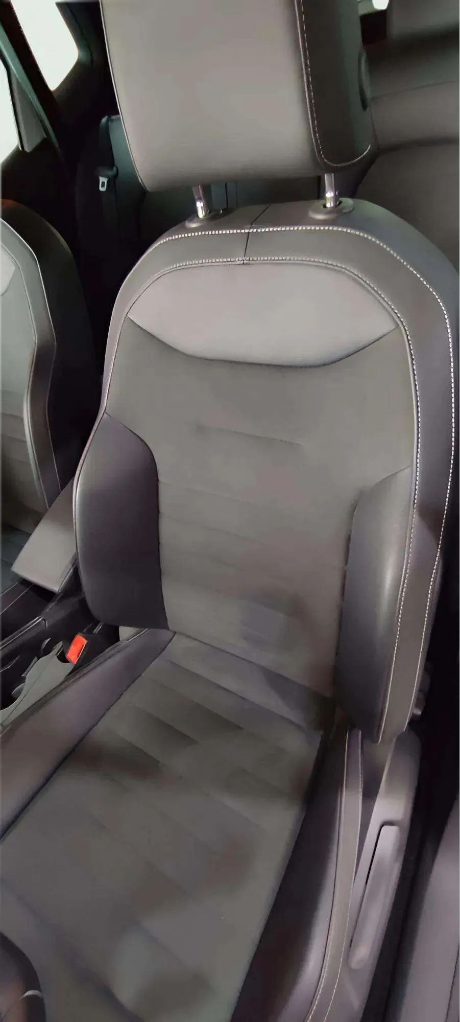 SEAT Arona 1.5 TSI DSG Special Edition - foto 13