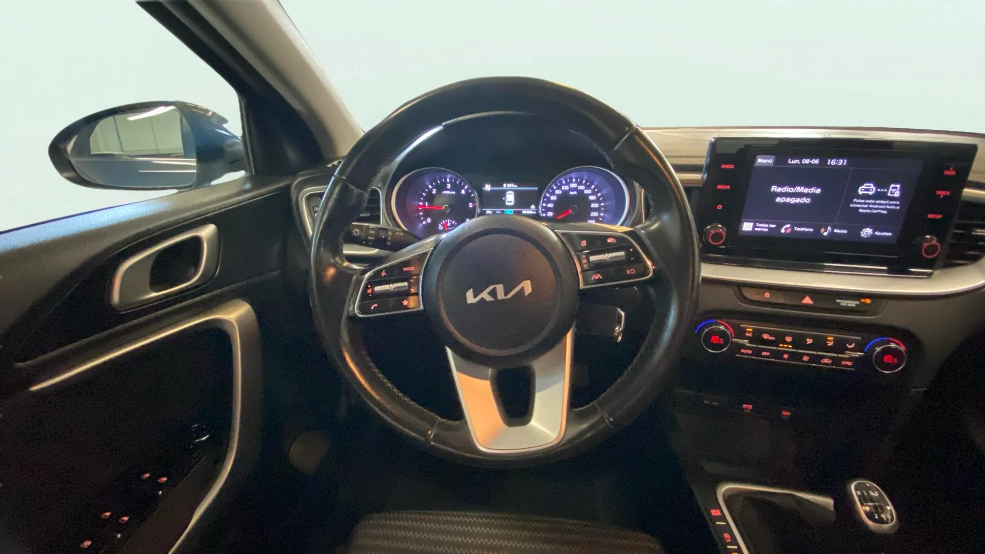 Kia Ceed 1.6 MHEV iMT Drive - foto 8