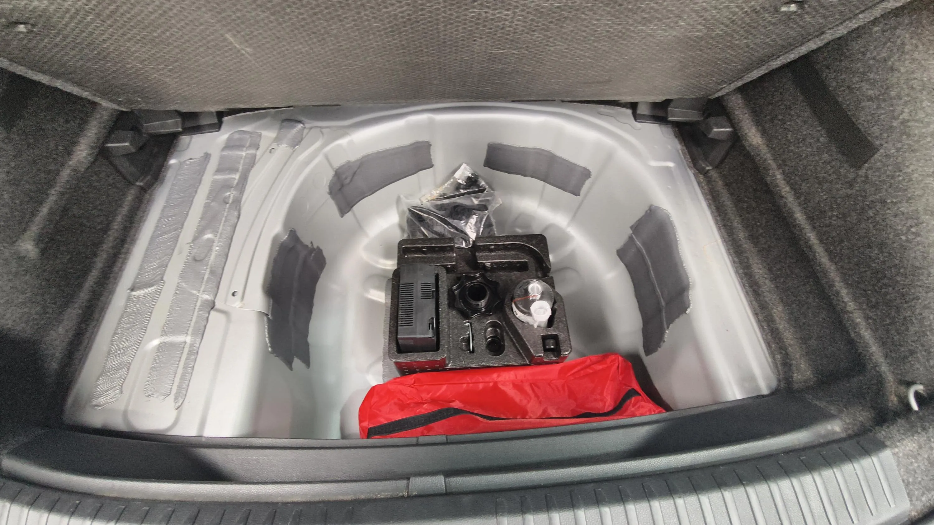 SEAT Arona 1.5 TSI DSG Xperience Special Ed - foto 18
