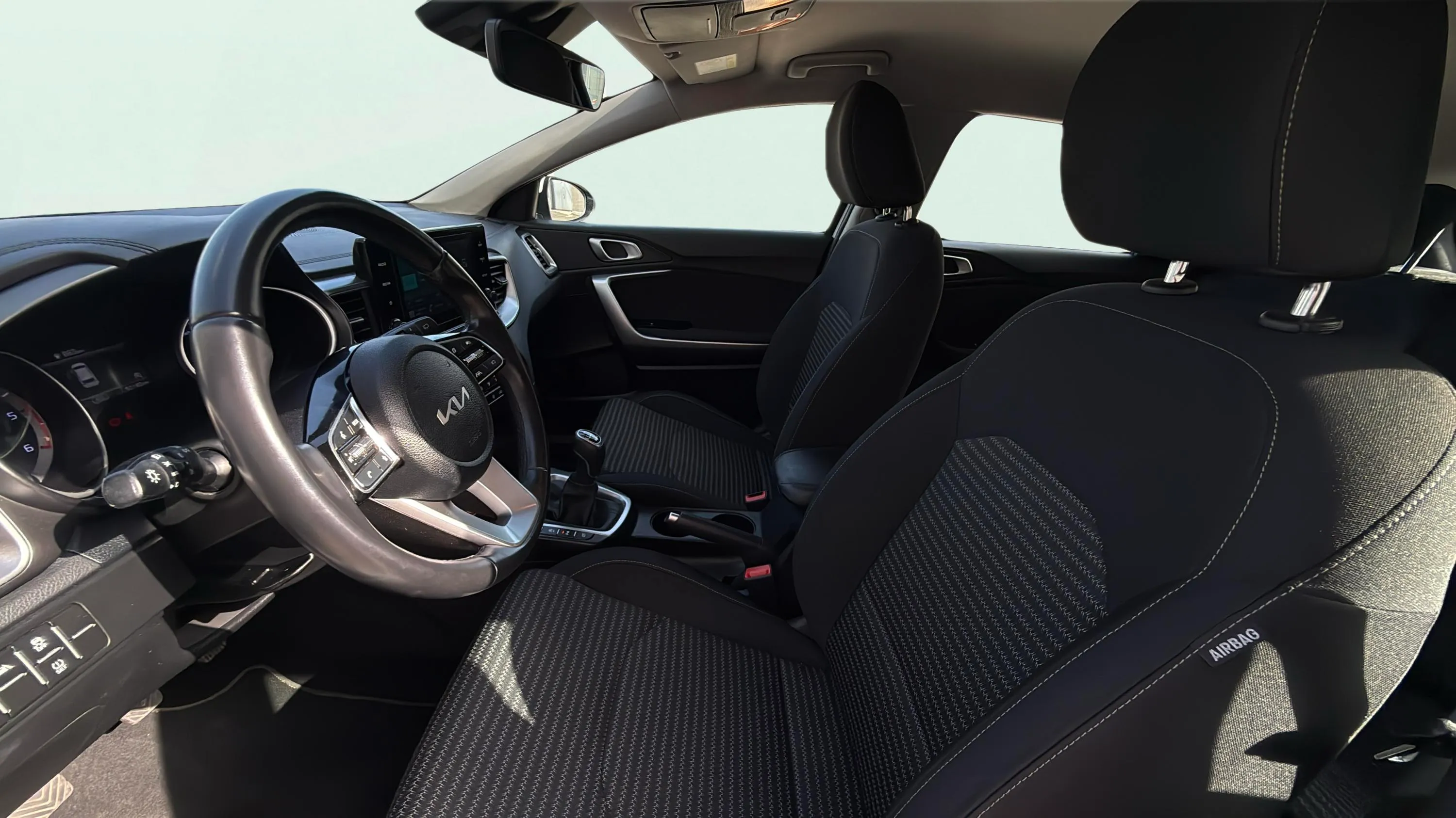 Kia Ceed 1.6 MHEV iMT Drive - foto 16