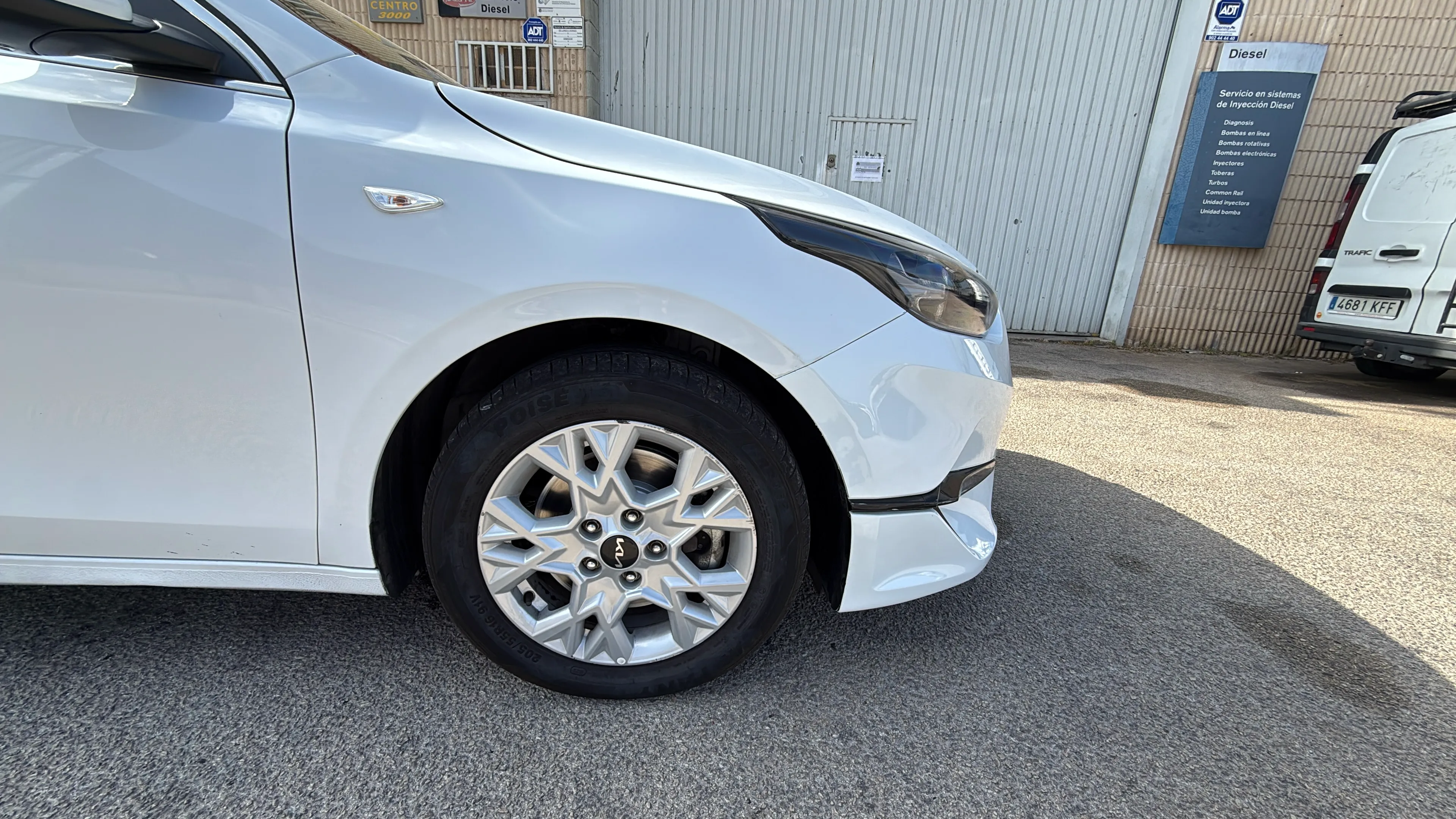 Kia Ceed 1.6 MHEV iMT Drive - foto 23