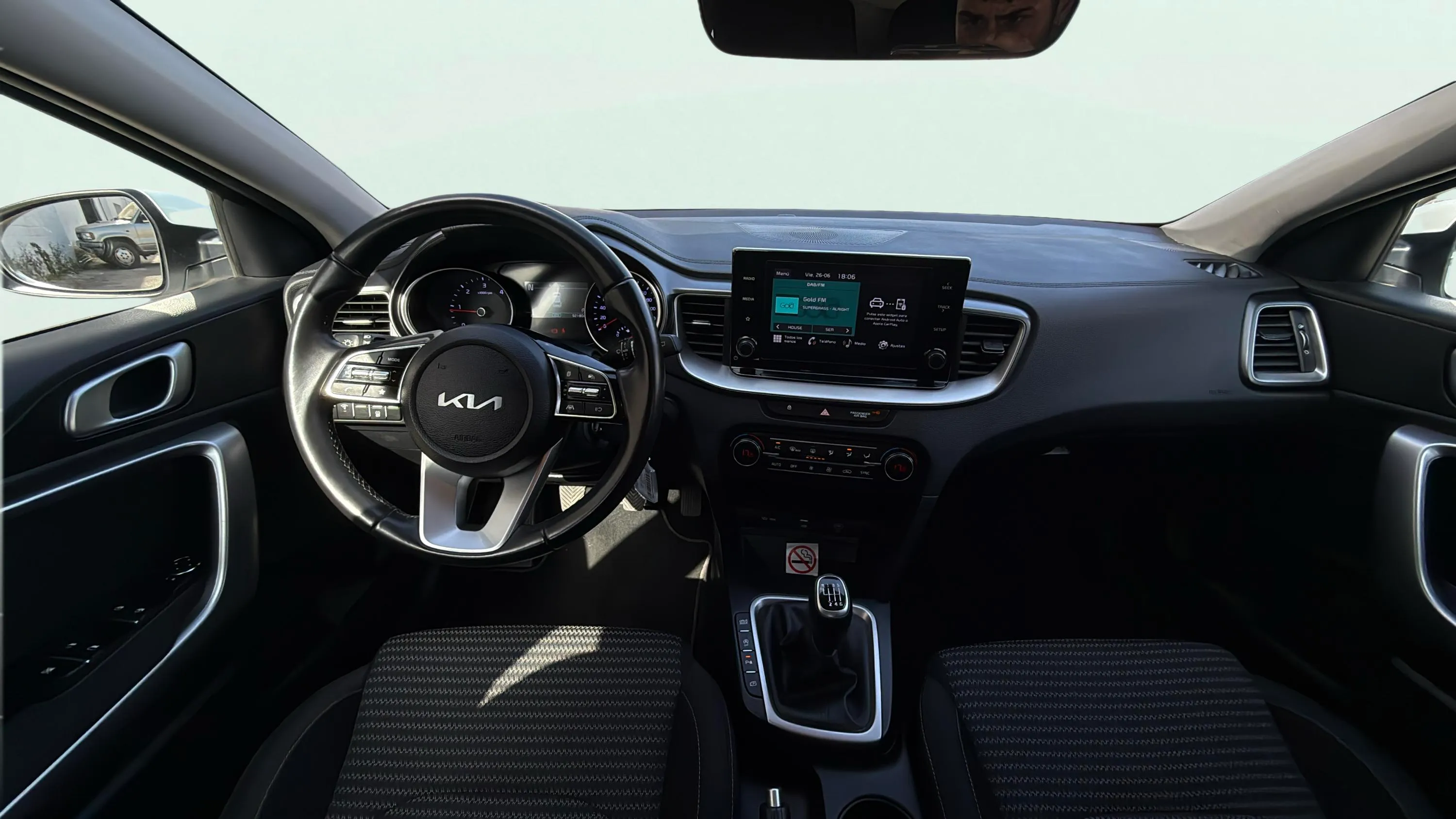 Kia Ceed 1.6 MHEV iMT Drive - foto 12