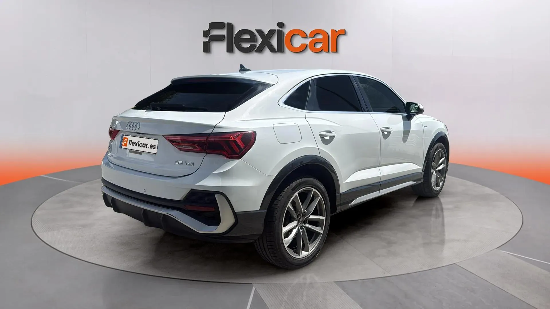 Audi Q3 Black line 35 TDI S tronic - foto 5