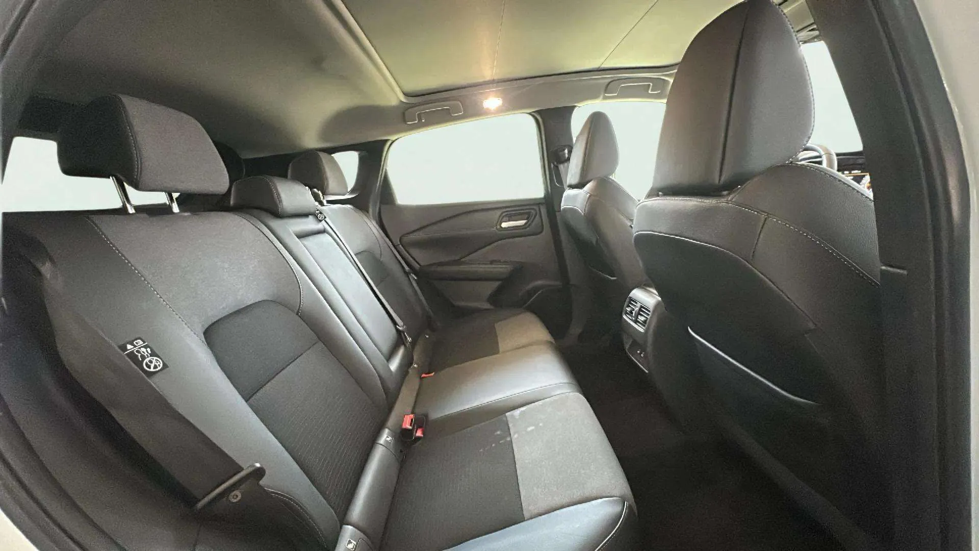 Nissan Qashqai DIG-T N-Connecta - foto 11