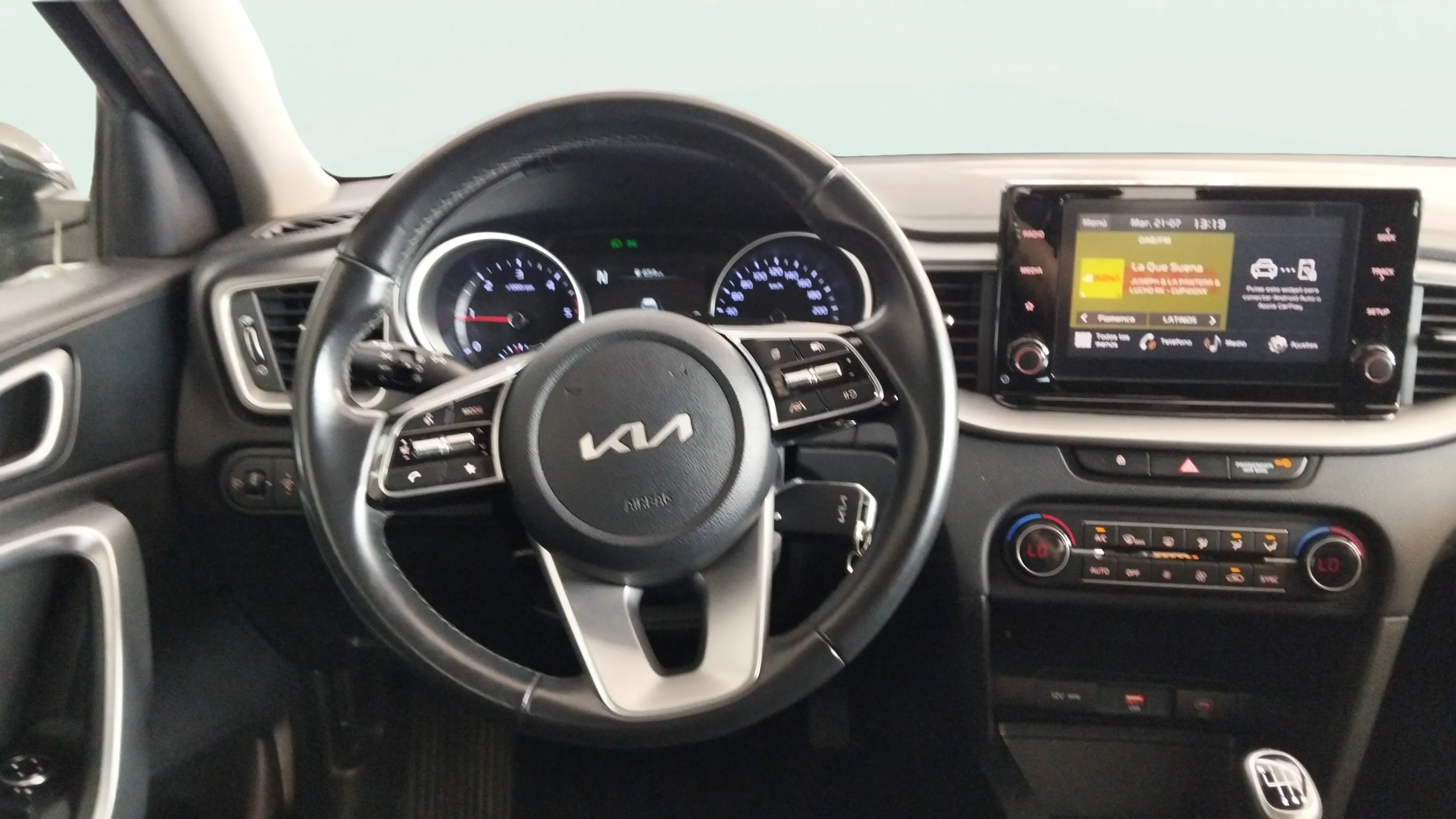 Kia Ceed 1.6 MHEV iMT Drive - foto 8