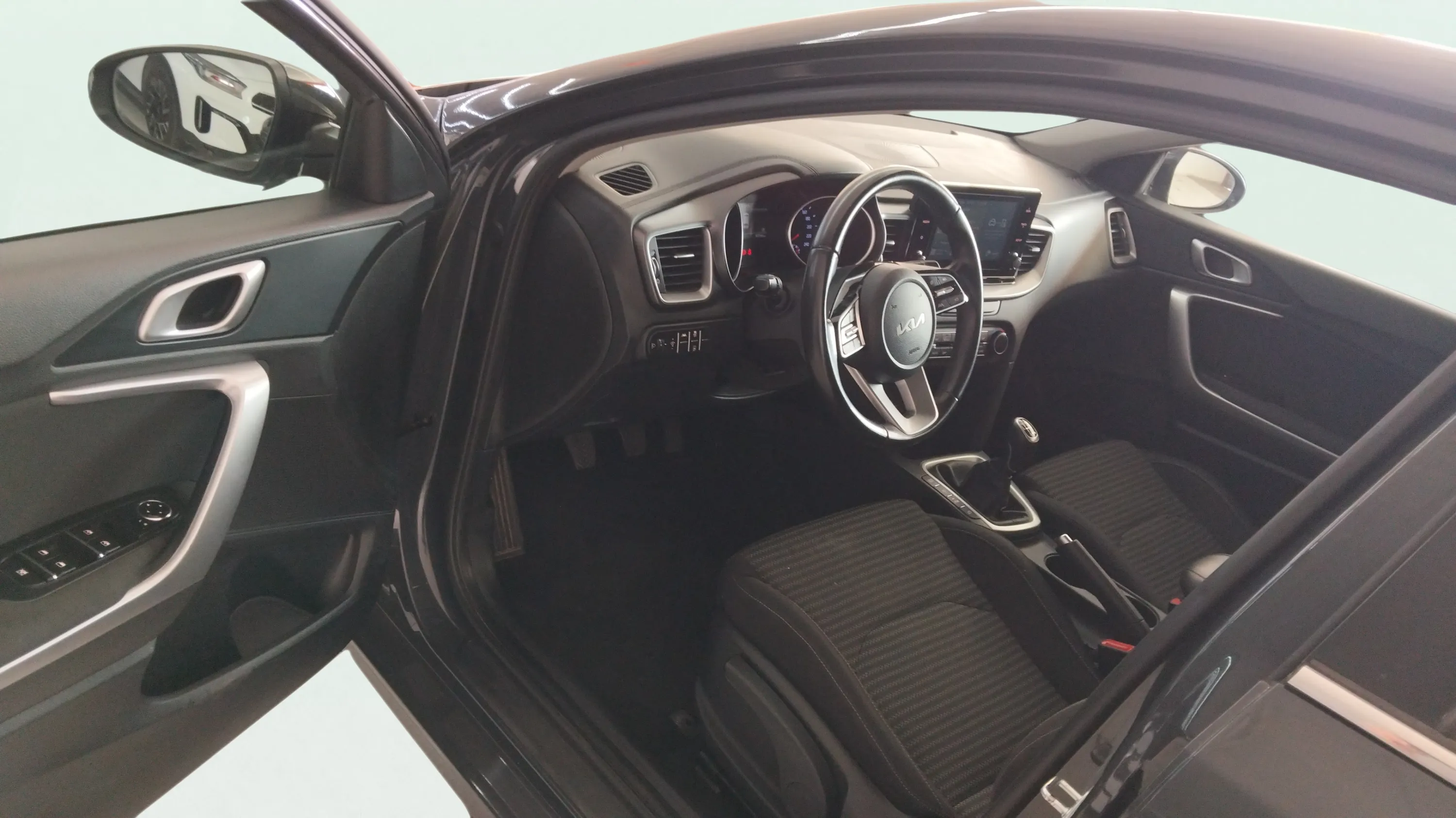 Kia Ceed 1.6 MHEV iMT Drive - foto 10