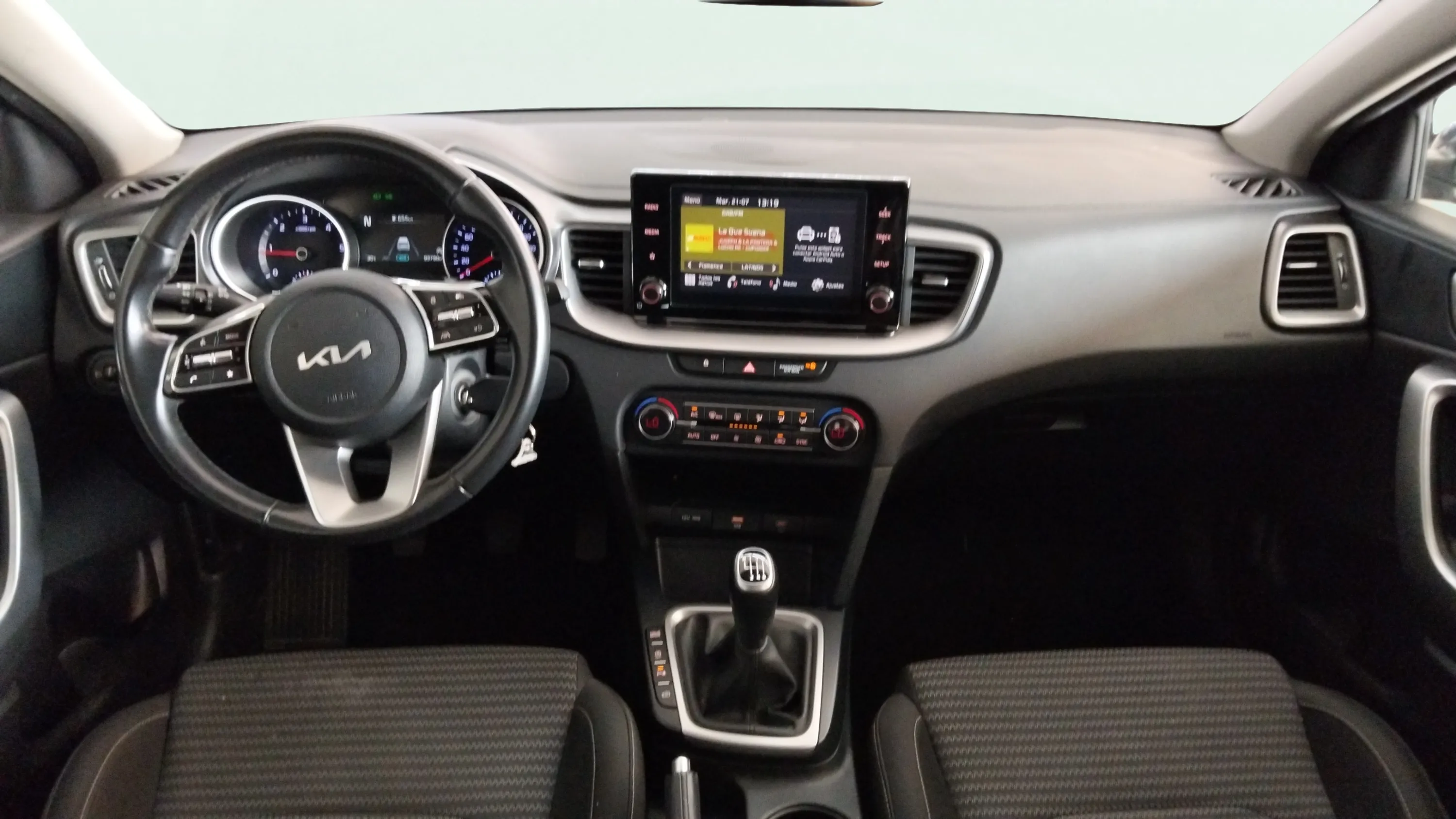 Kia Ceed 1.6 MHEV iMT Drive - foto 7
