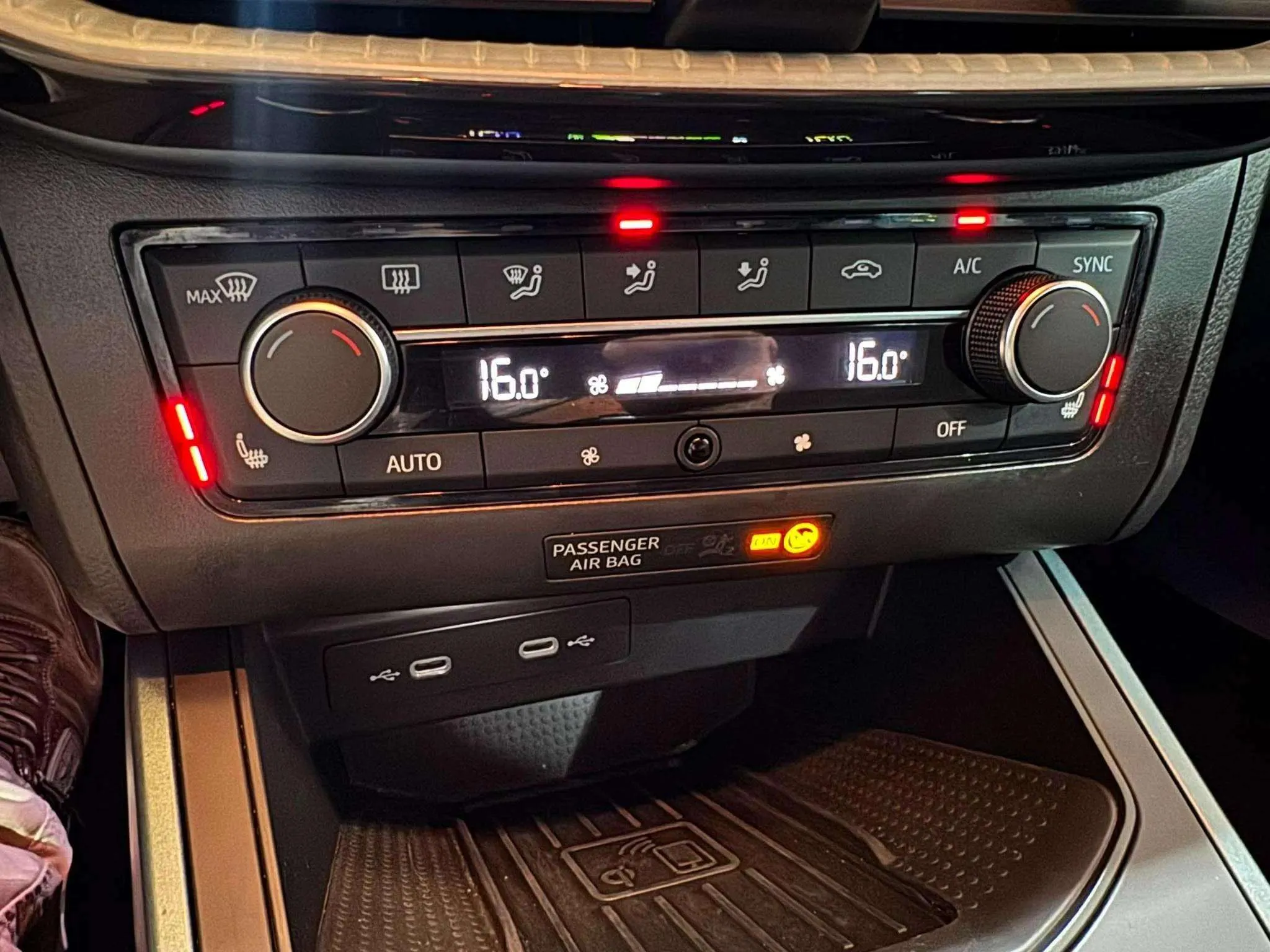 SEAT Arona 1.5 TSI DSG Special Edition - foto 15
