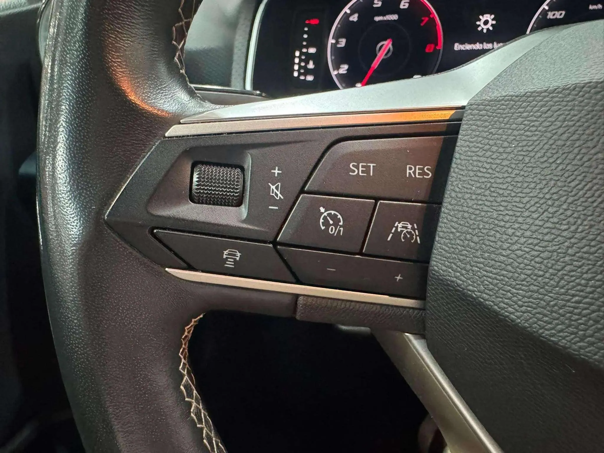 SEAT Arona 1.5 TSI DSG Special Edition - foto 19