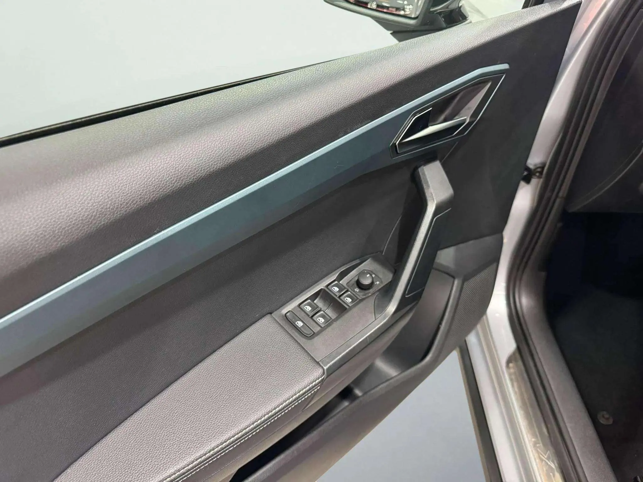 SEAT Arona 1.5 TSI DSG Special Edition - foto 16