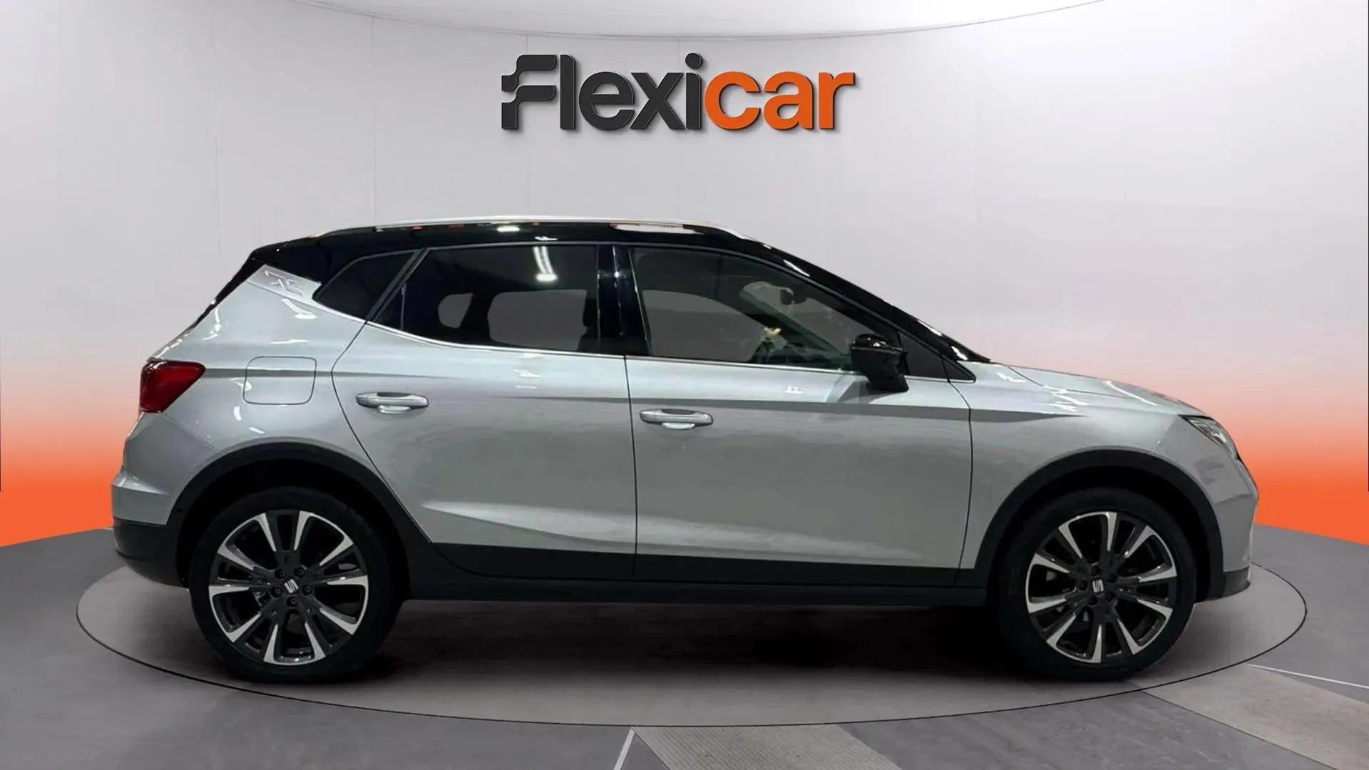 SEAT Arona 1.5 TSI DSG Special Edition - foto 8