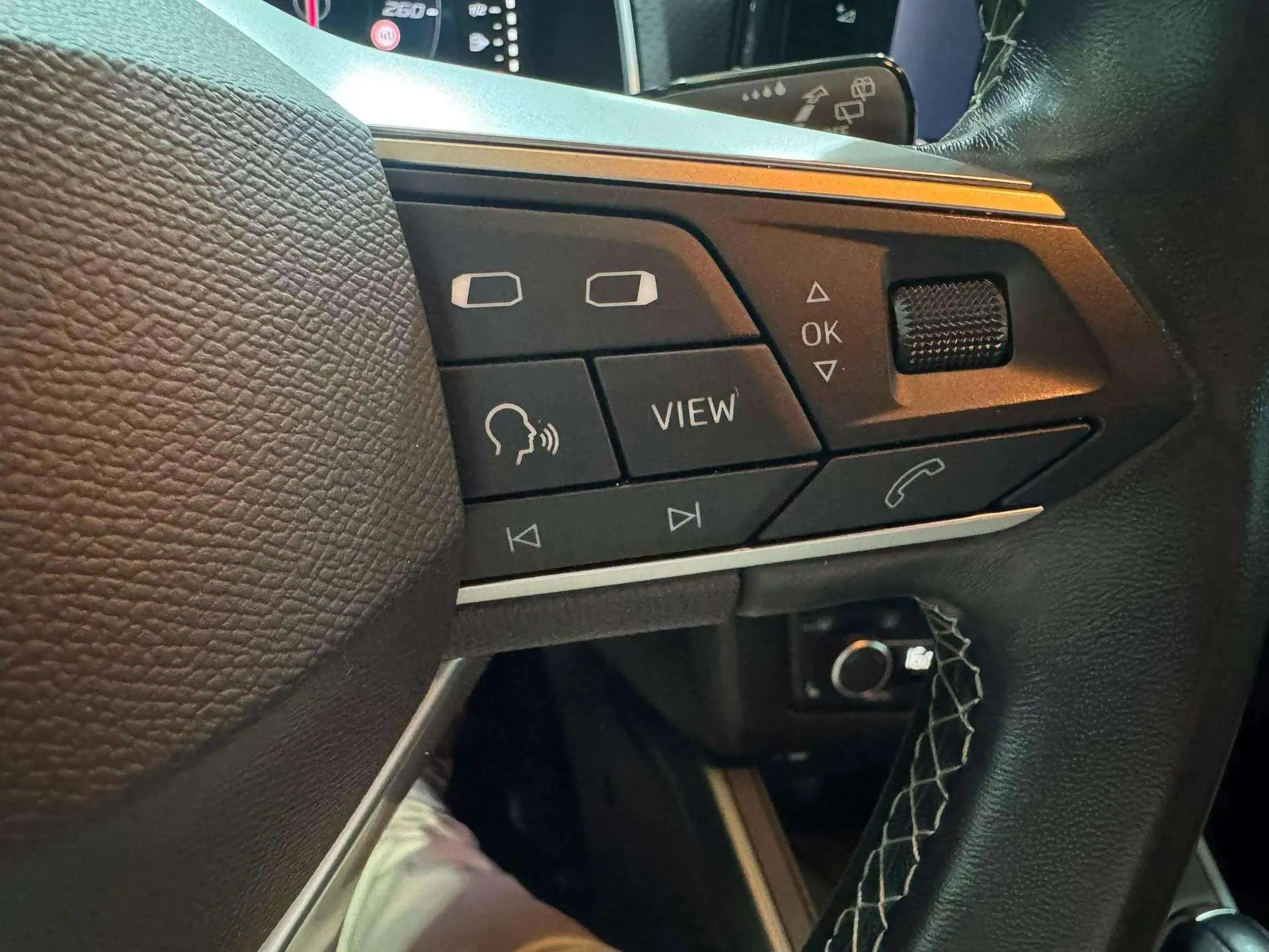SEAT Arona 1.5 TSI DSG Special Edition - foto 18