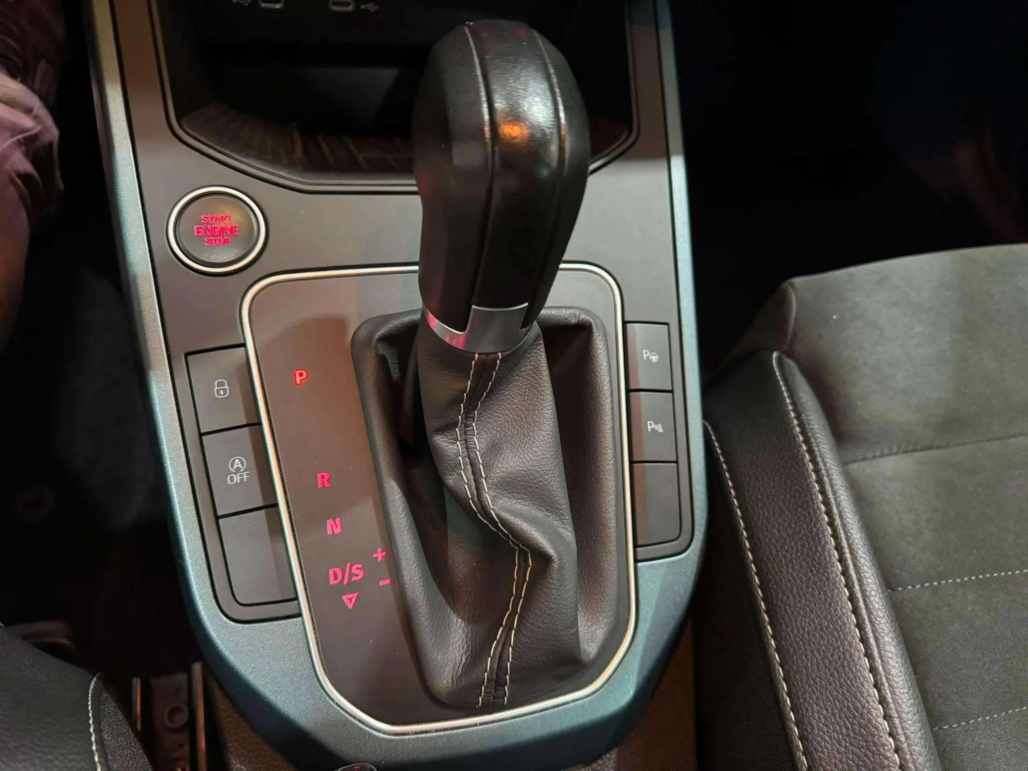 SEAT Arona 1.5 TSI DSG Special Edition - foto 17