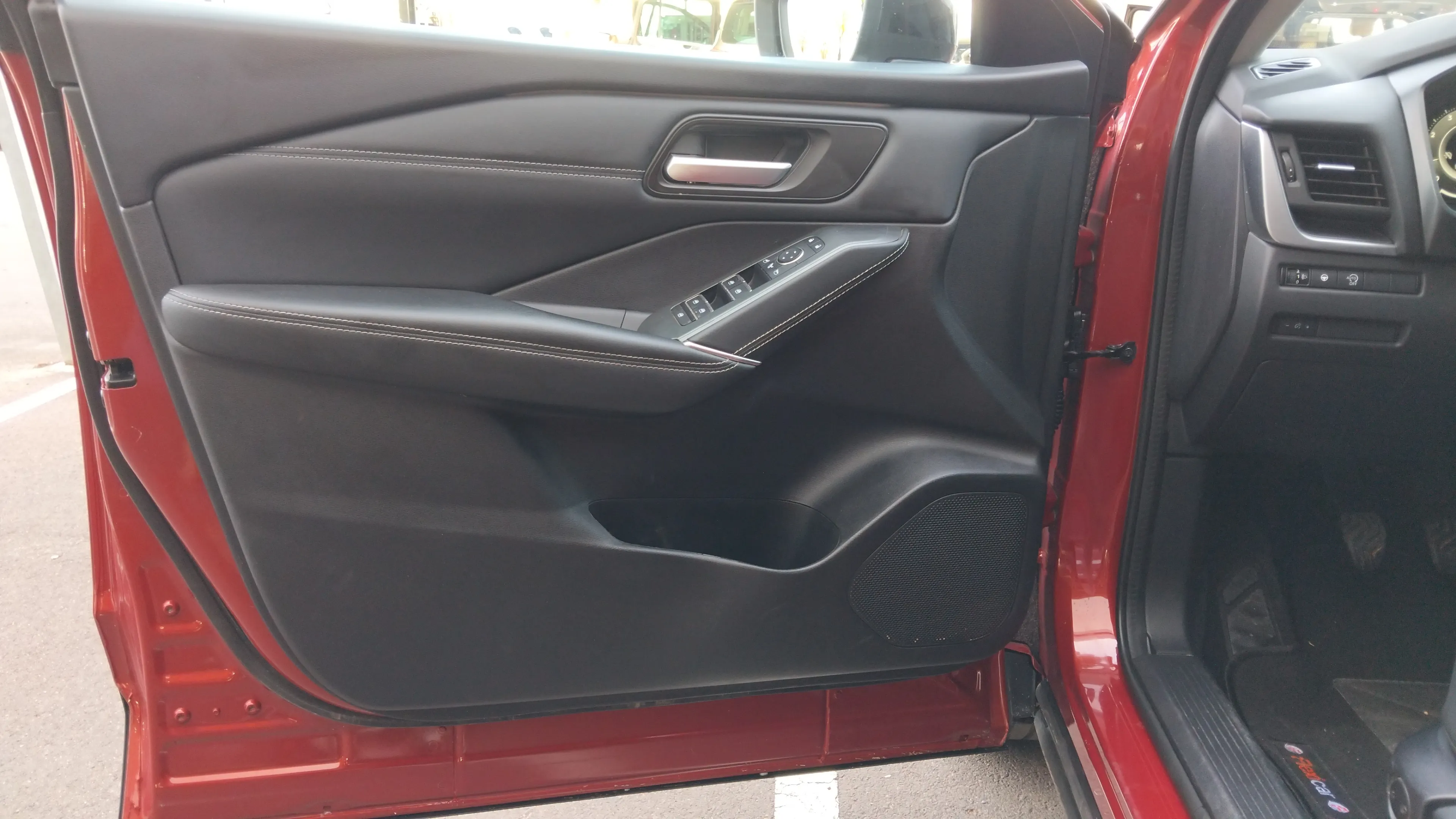 Nissan Qashqai DIG-T N-Connecta - foto 11