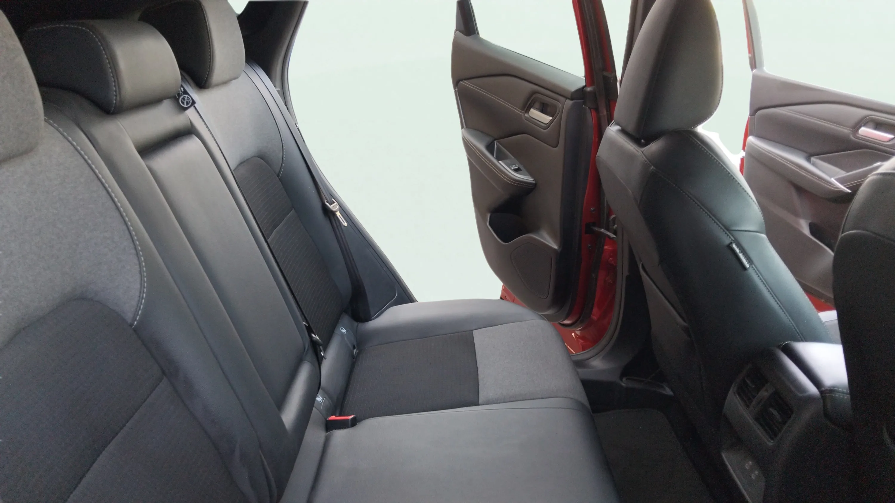 Nissan Qashqai DIG-T N-Connecta - foto 18