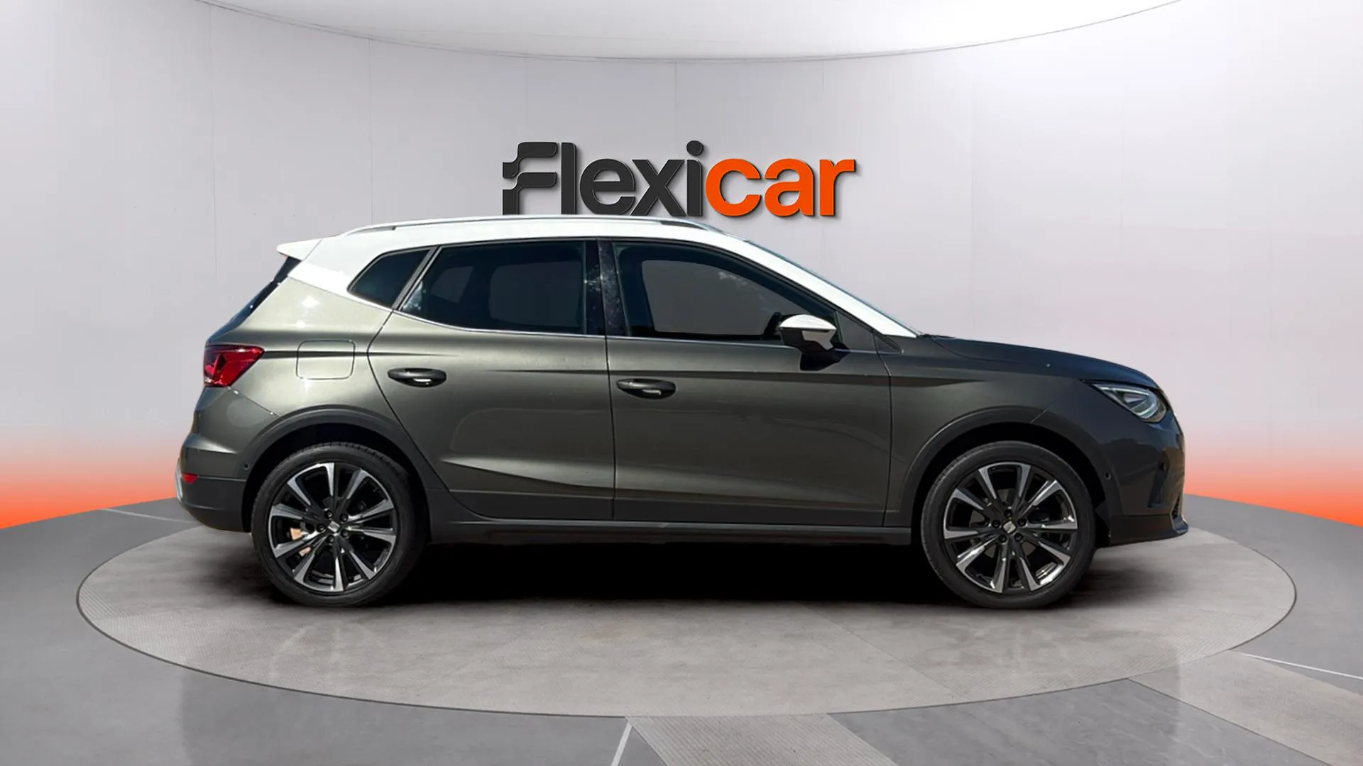 SEAT Arona 1.5 TSI DSG Special Edition - foto 8