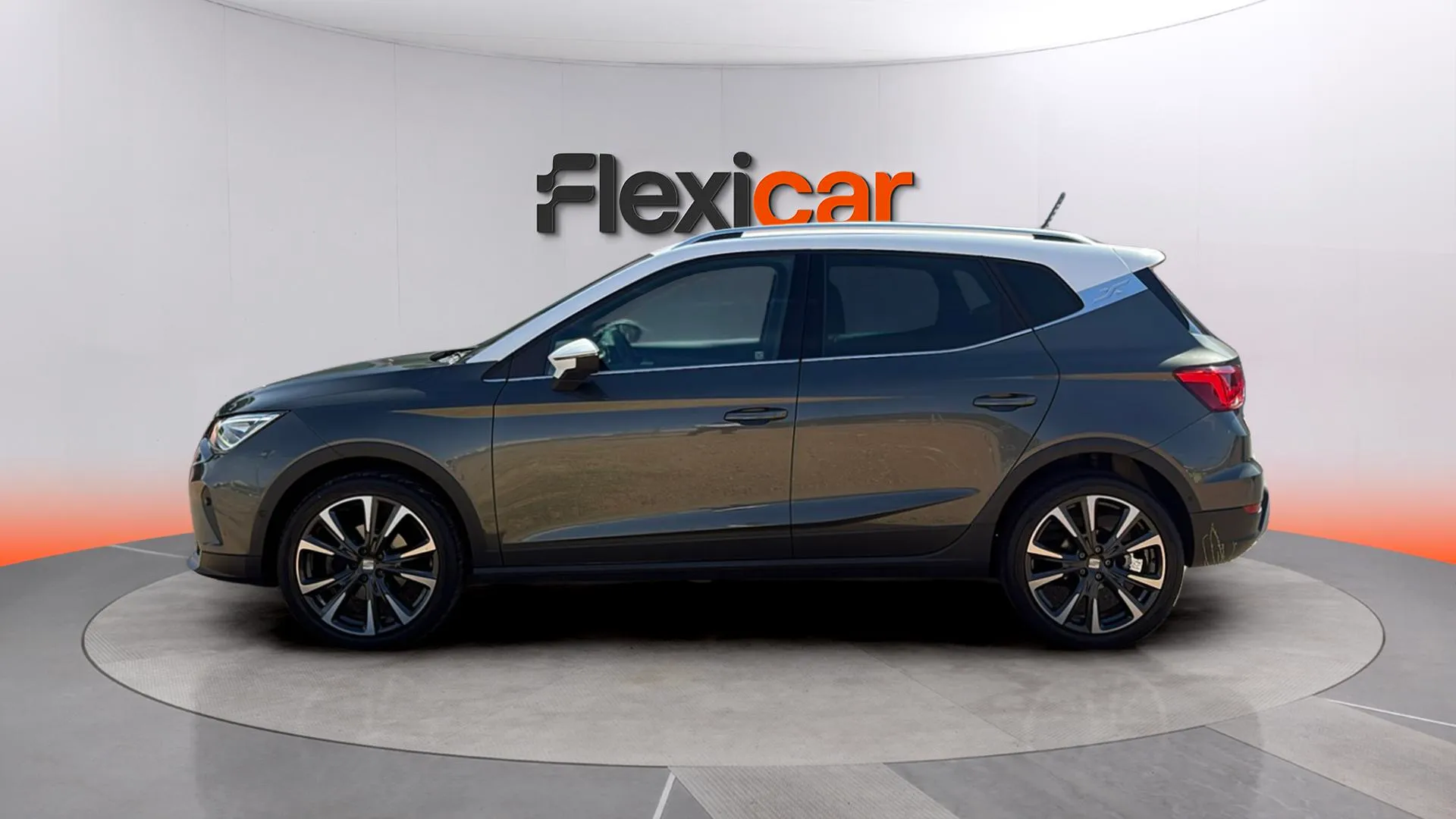 SEAT Arona 1.5 TSI DSG Special Edition - foto 4